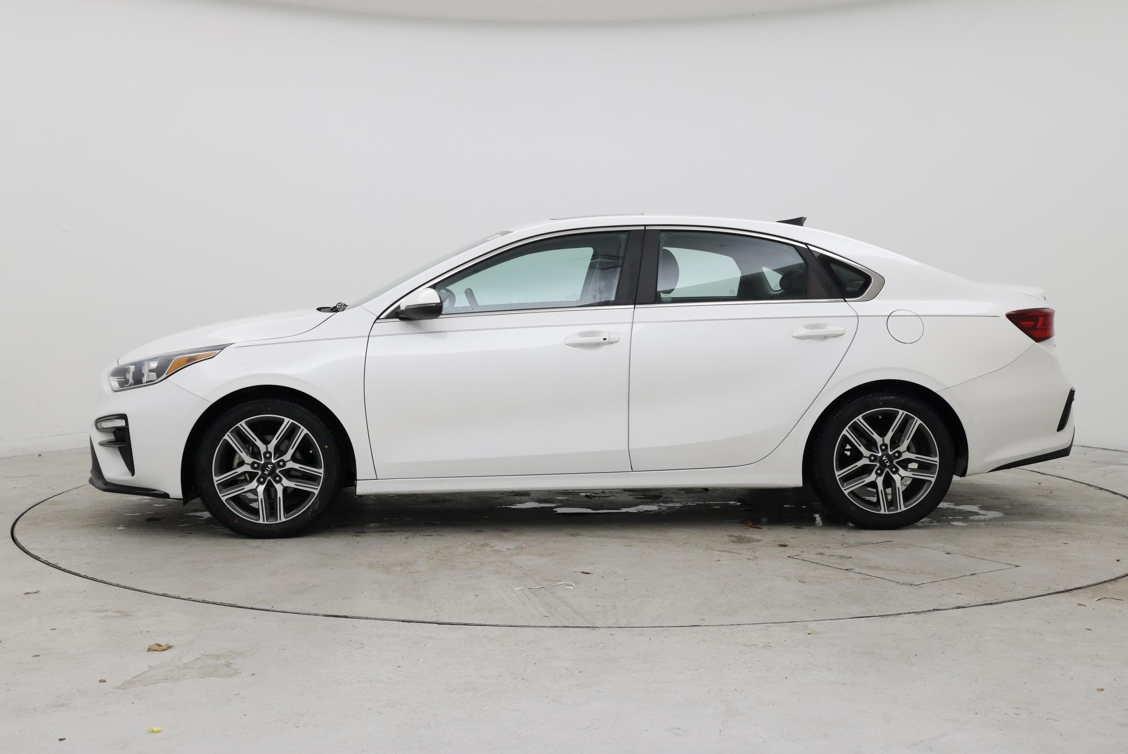 Thumbnail: 2021 Kia Forte - 3