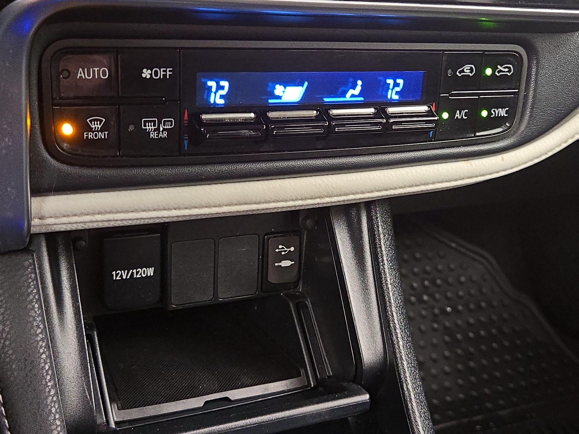 Thumbnail: 2018 Toyota Corolla iM - 16