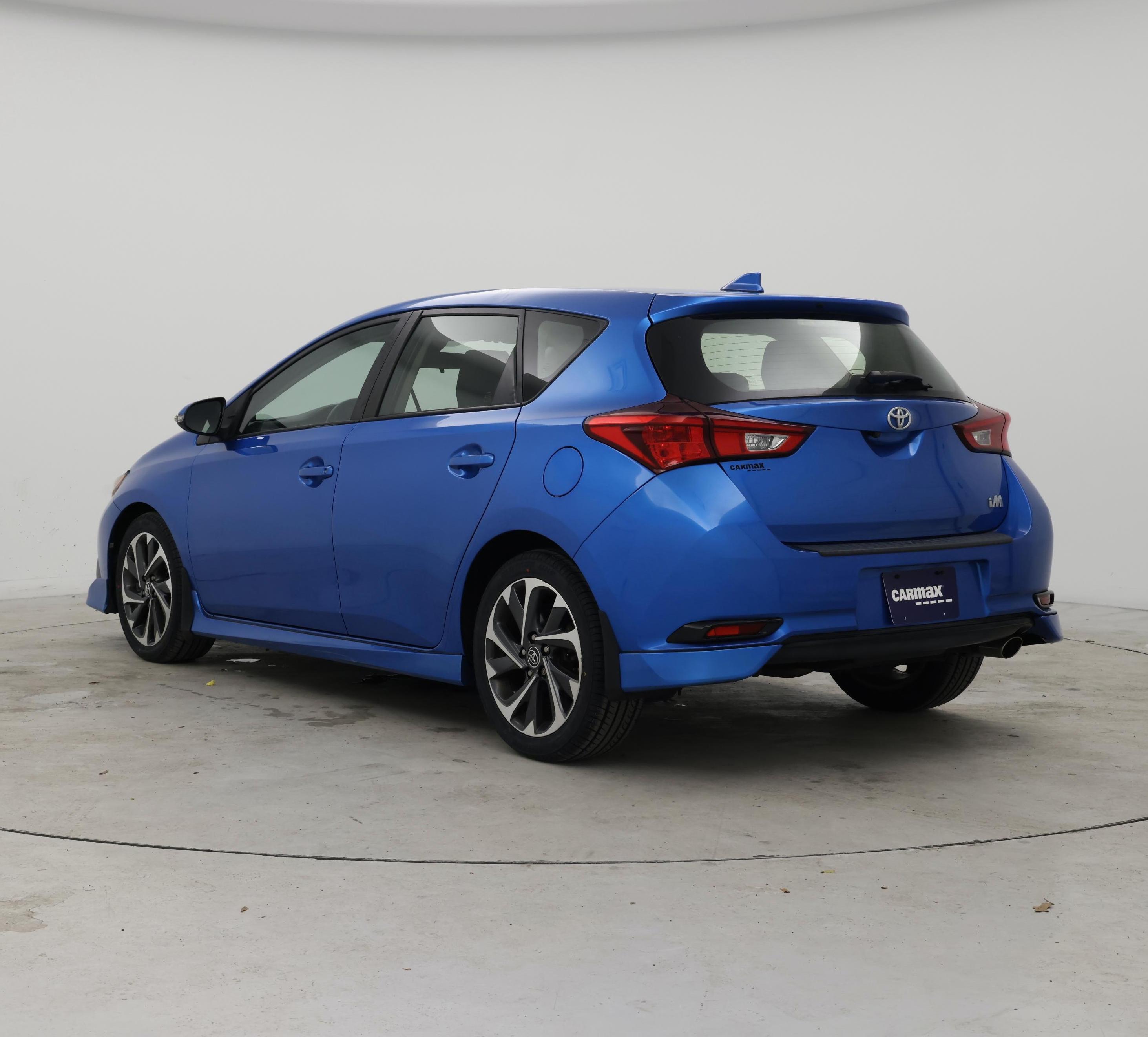Thumbnail: 2018 Toyota Corolla iM - 2