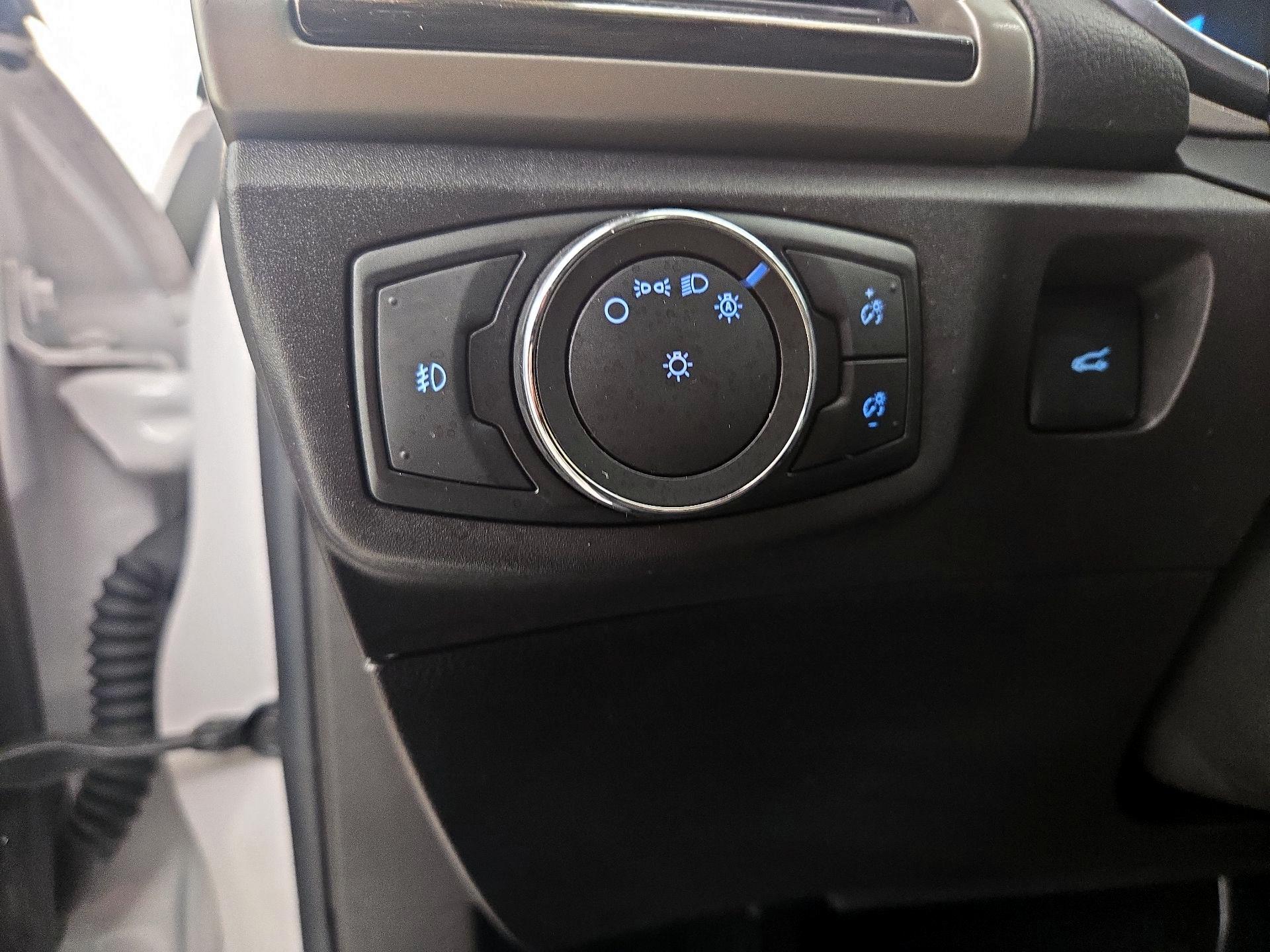 Thumbnail: 2016 Ford Fusion - 13