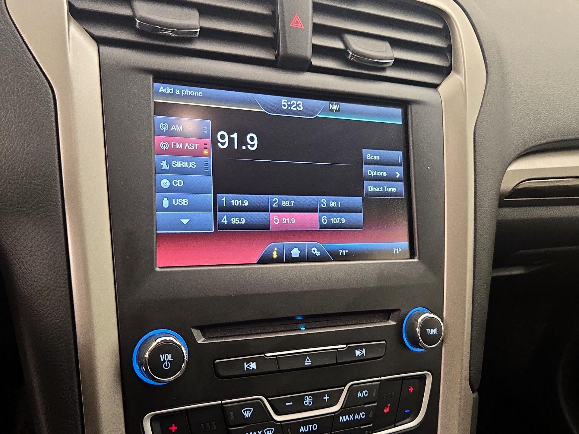 Thumbnail: 2016 Ford Fusion - 16