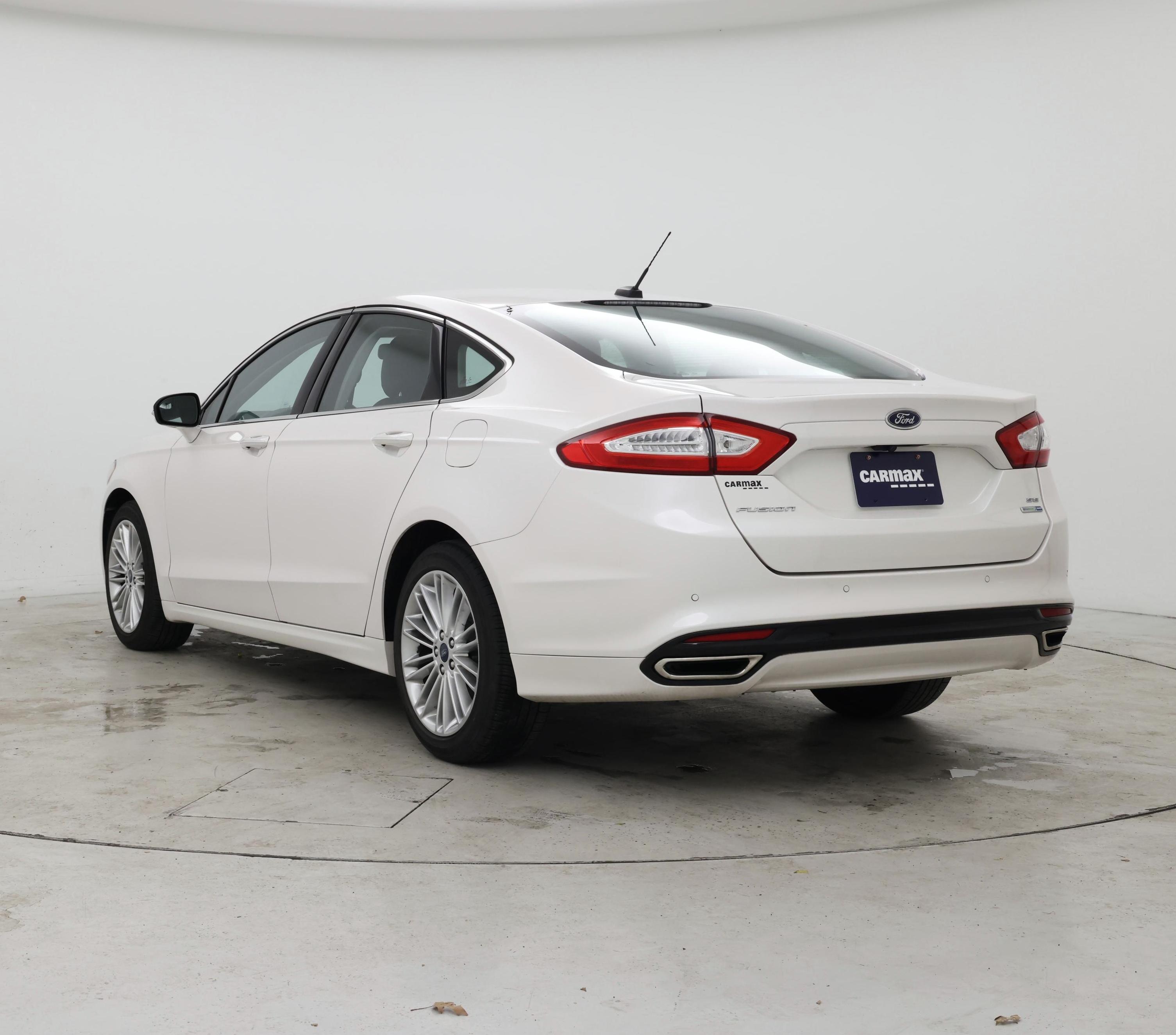Thumbnail: 2016 Ford Fusion - 2