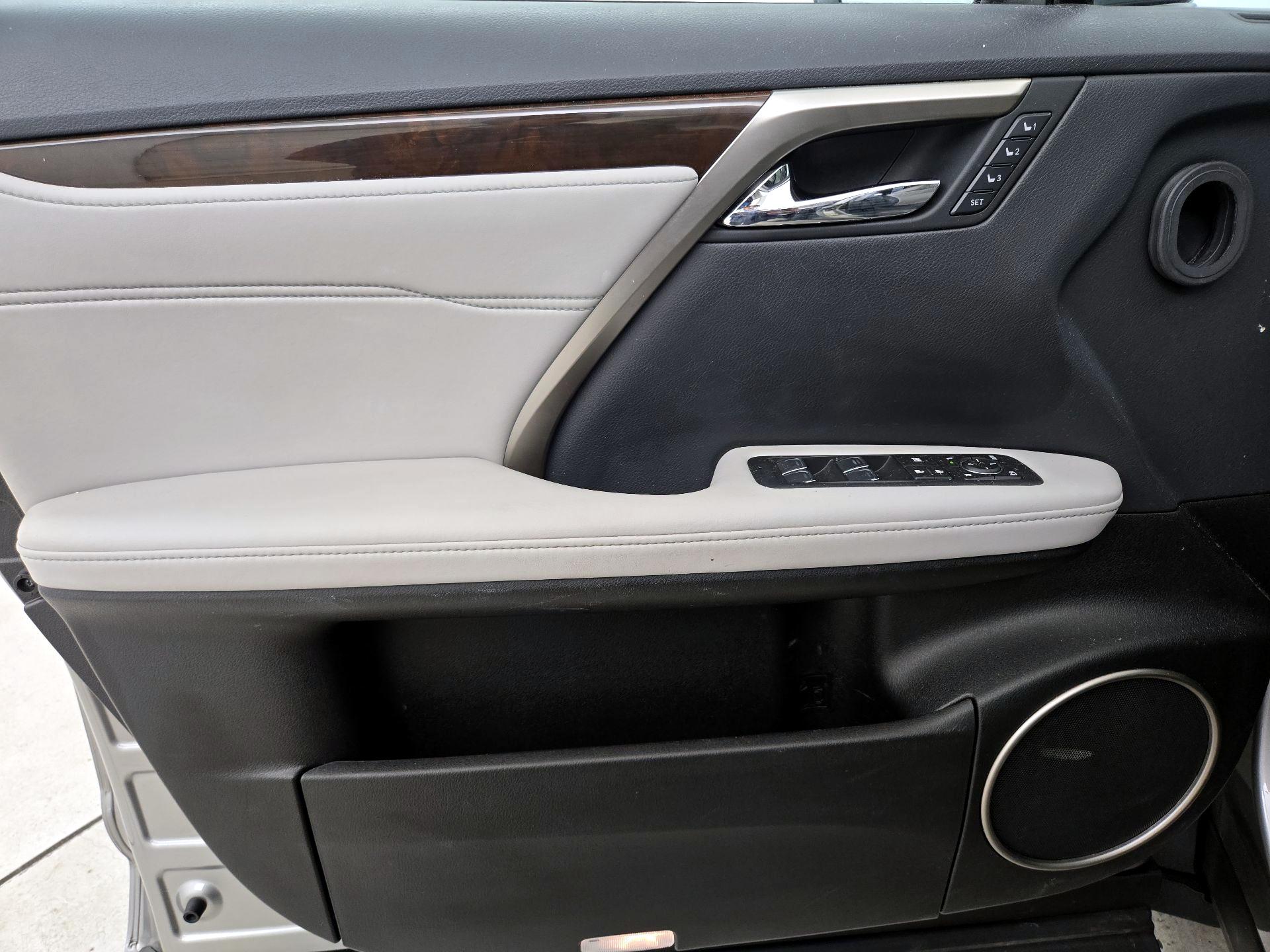 Thumbnail: 2019 Lexus RX - 12