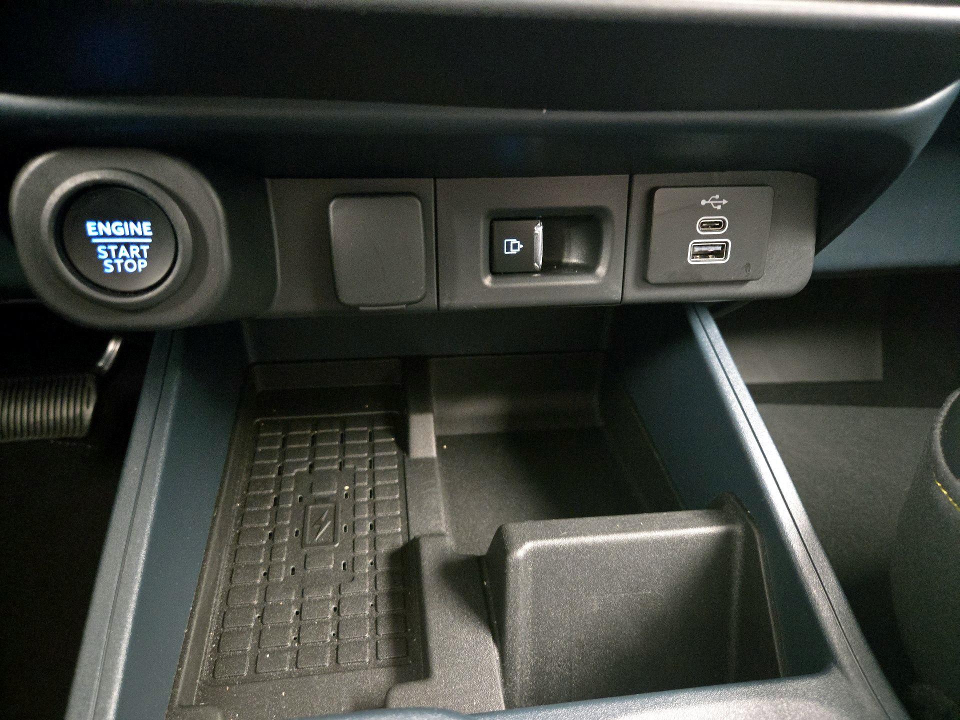 Thumbnail: 2025 Ford Maverick - 18