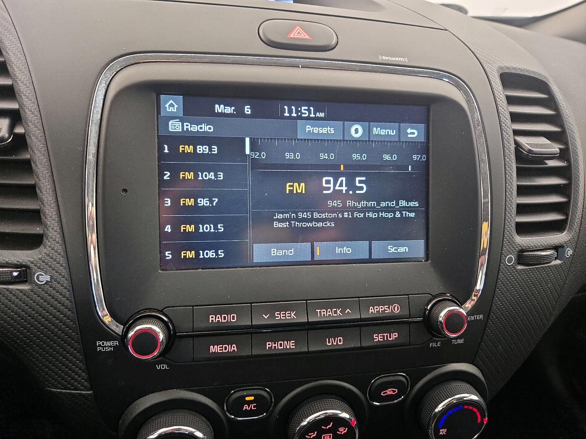 Thumbnail: 2017 Kia Forte - 15