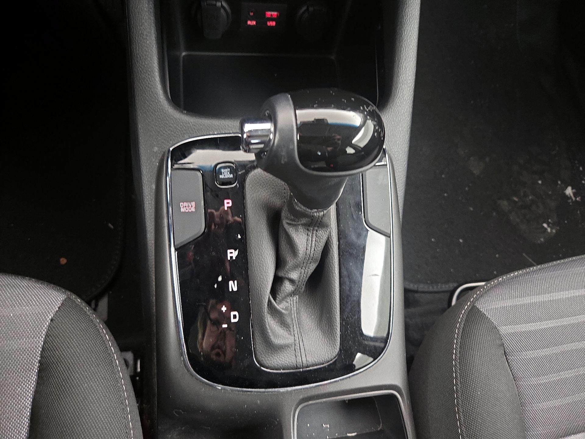 Thumbnail: 2017 Kia Forte - 17