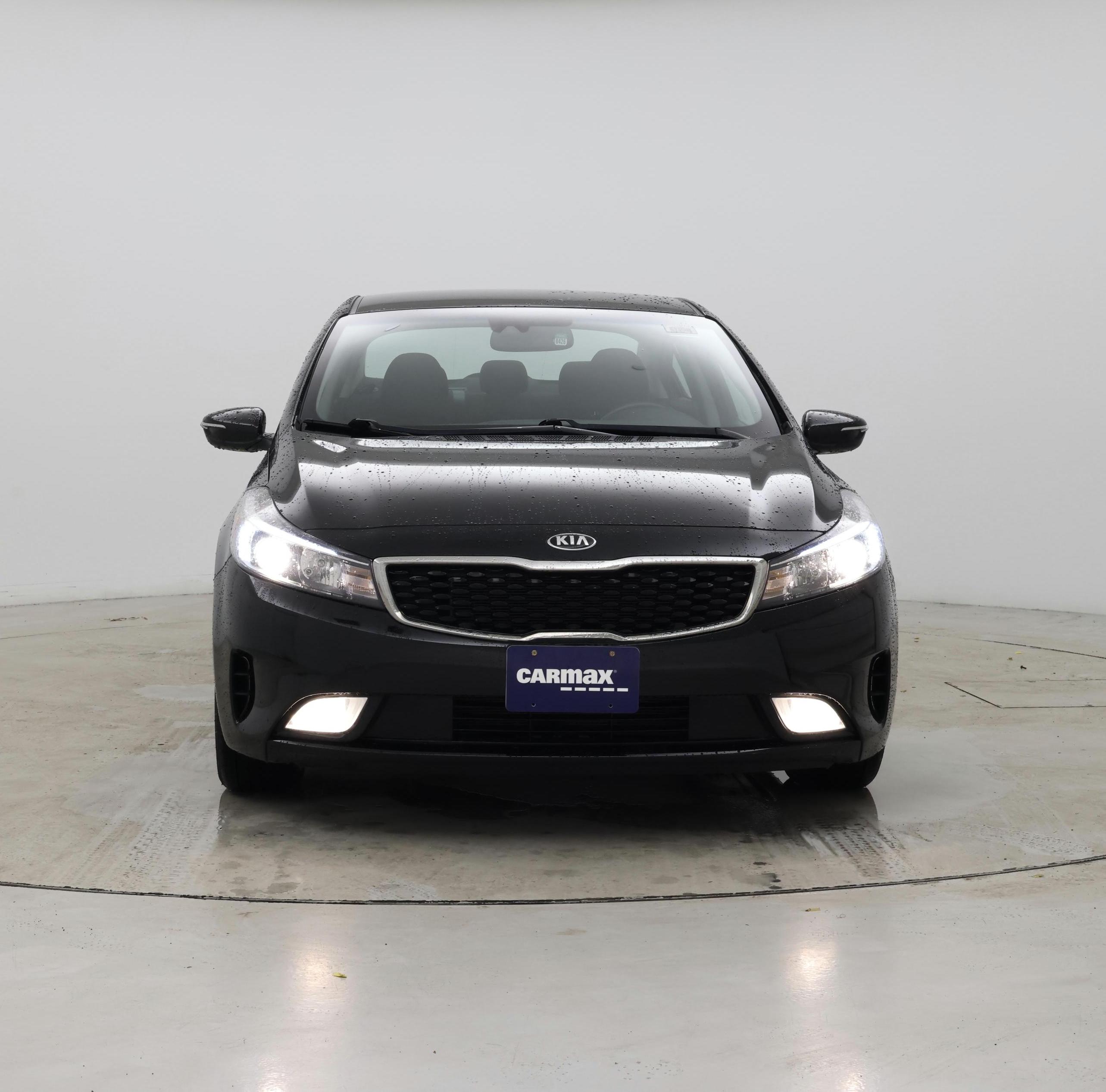 Thumbnail: 2017 Kia Forte - 5