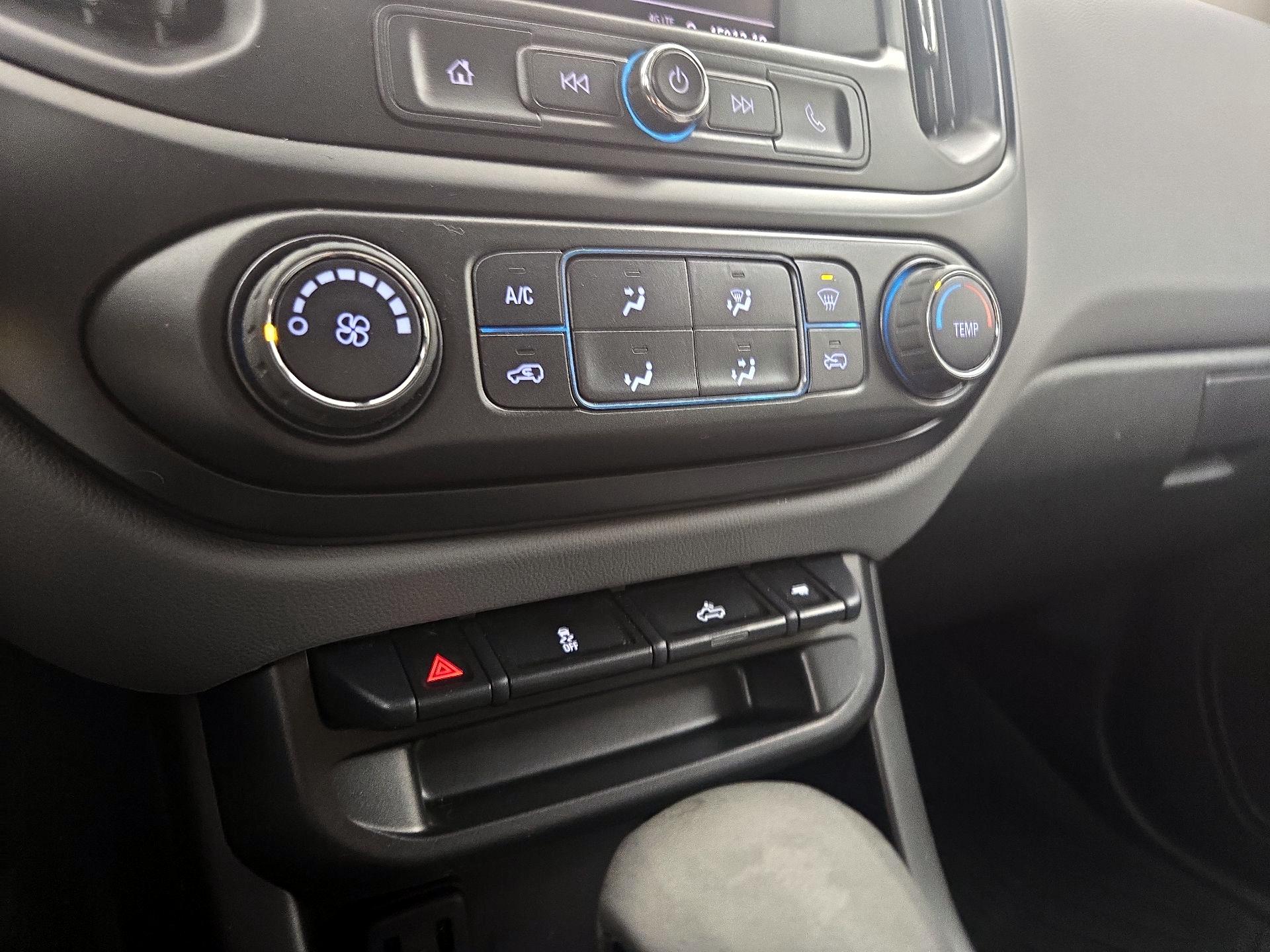 Thumbnail: 2022 Chevrolet Colorado - 16