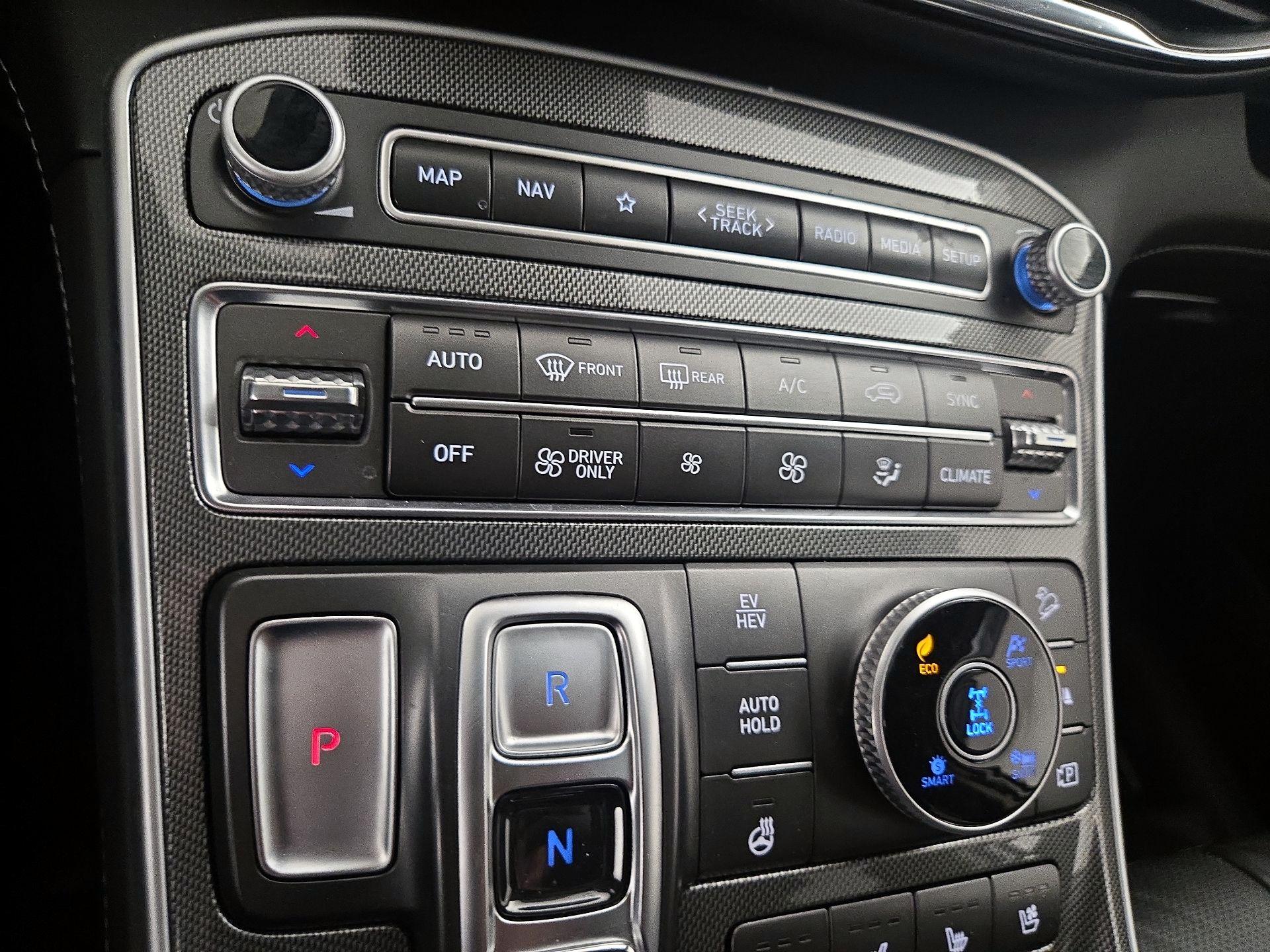 Thumbnail: 2023 Hyundai Santa Fe - 17