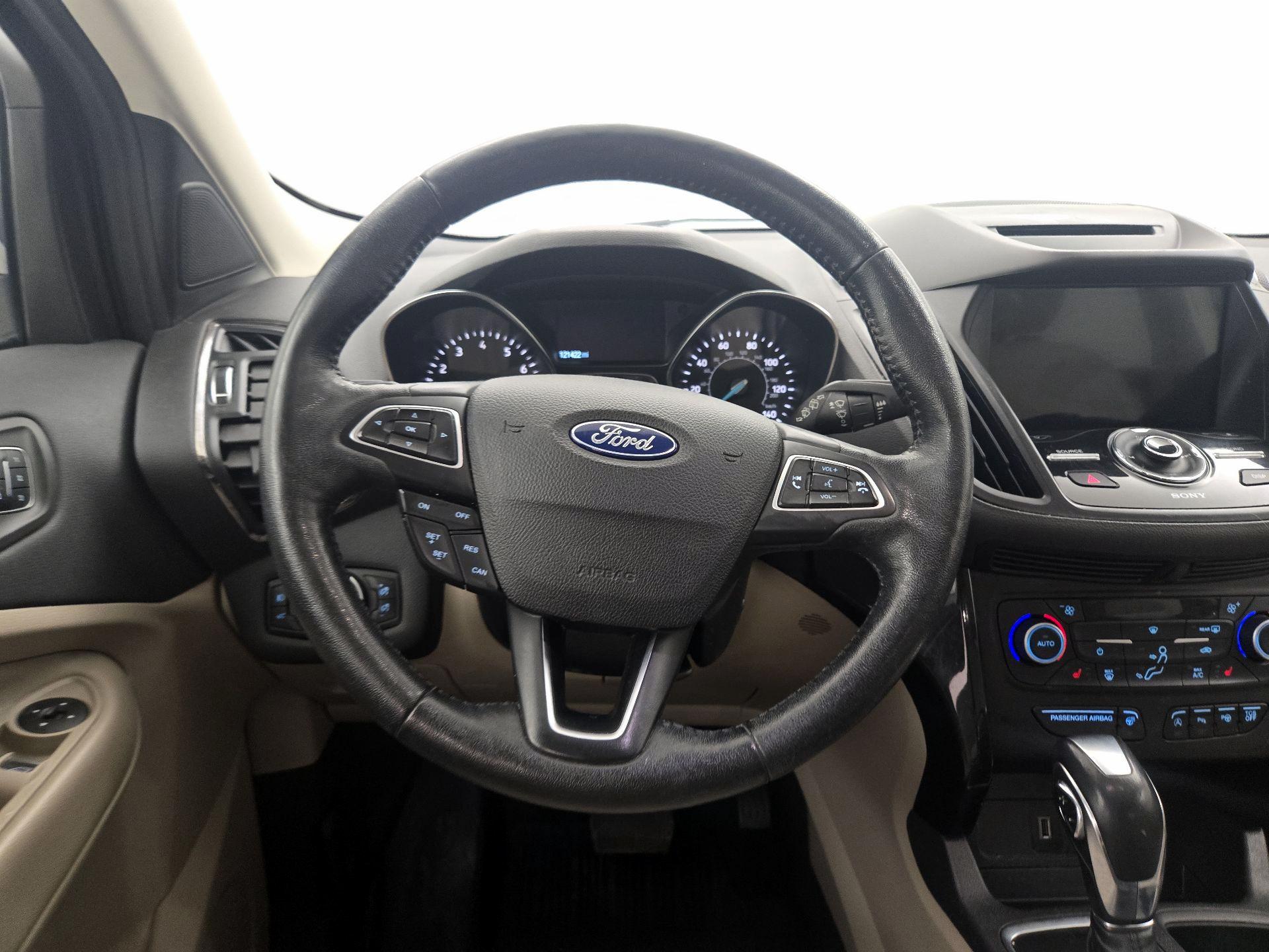 Thumbnail: 2018 Ford Escape - 10