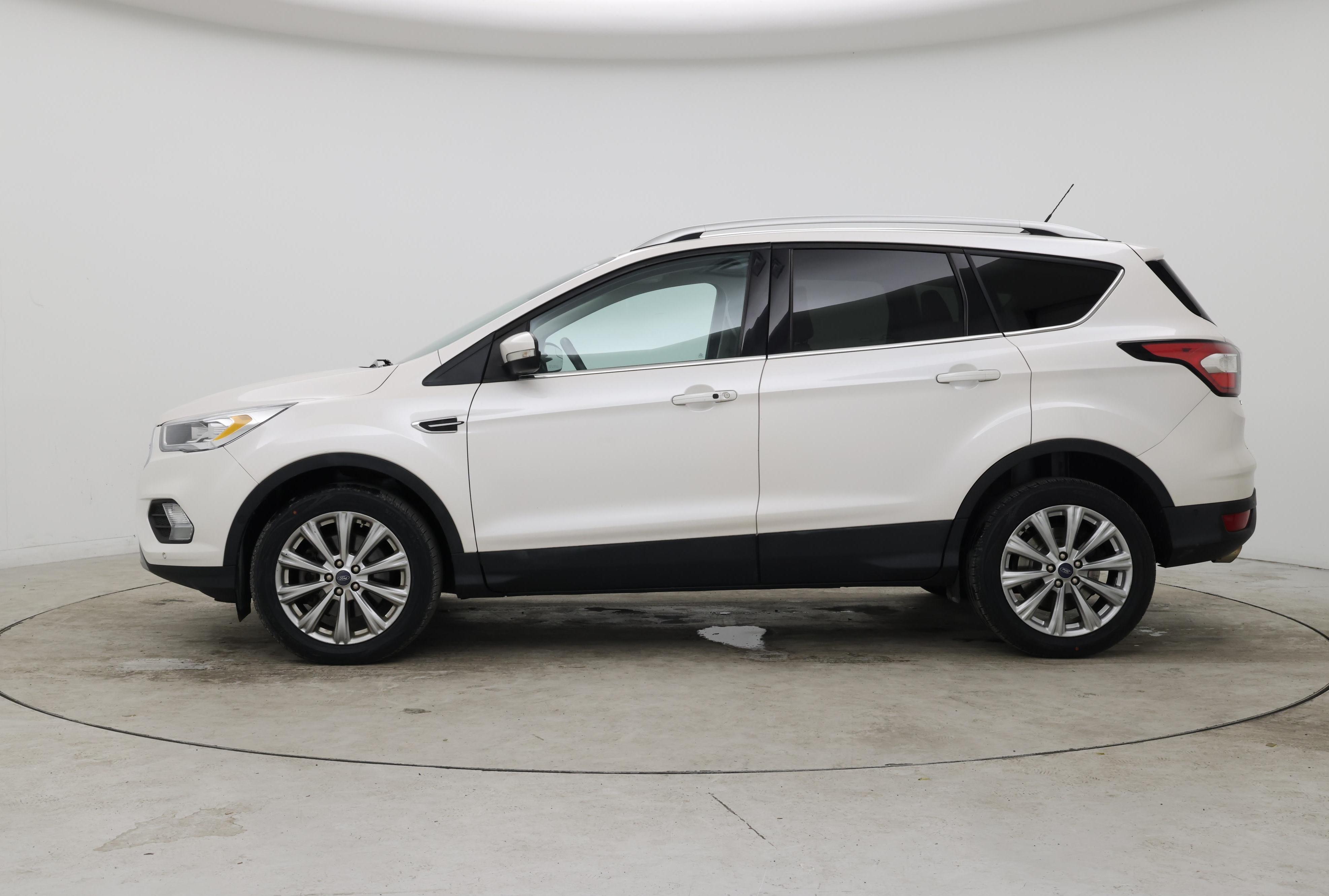 Thumbnail: 2018 Ford Escape - 3