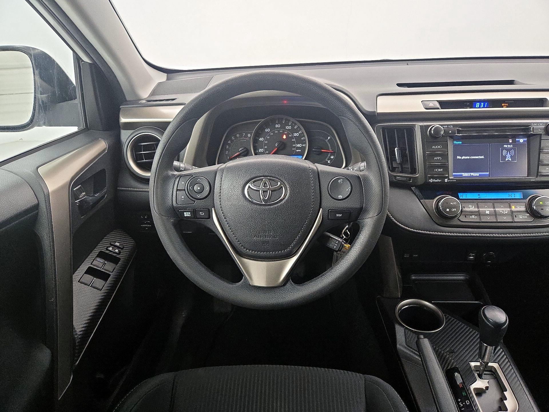 Thumbnail: 2015 Toyota RAV4 - 10