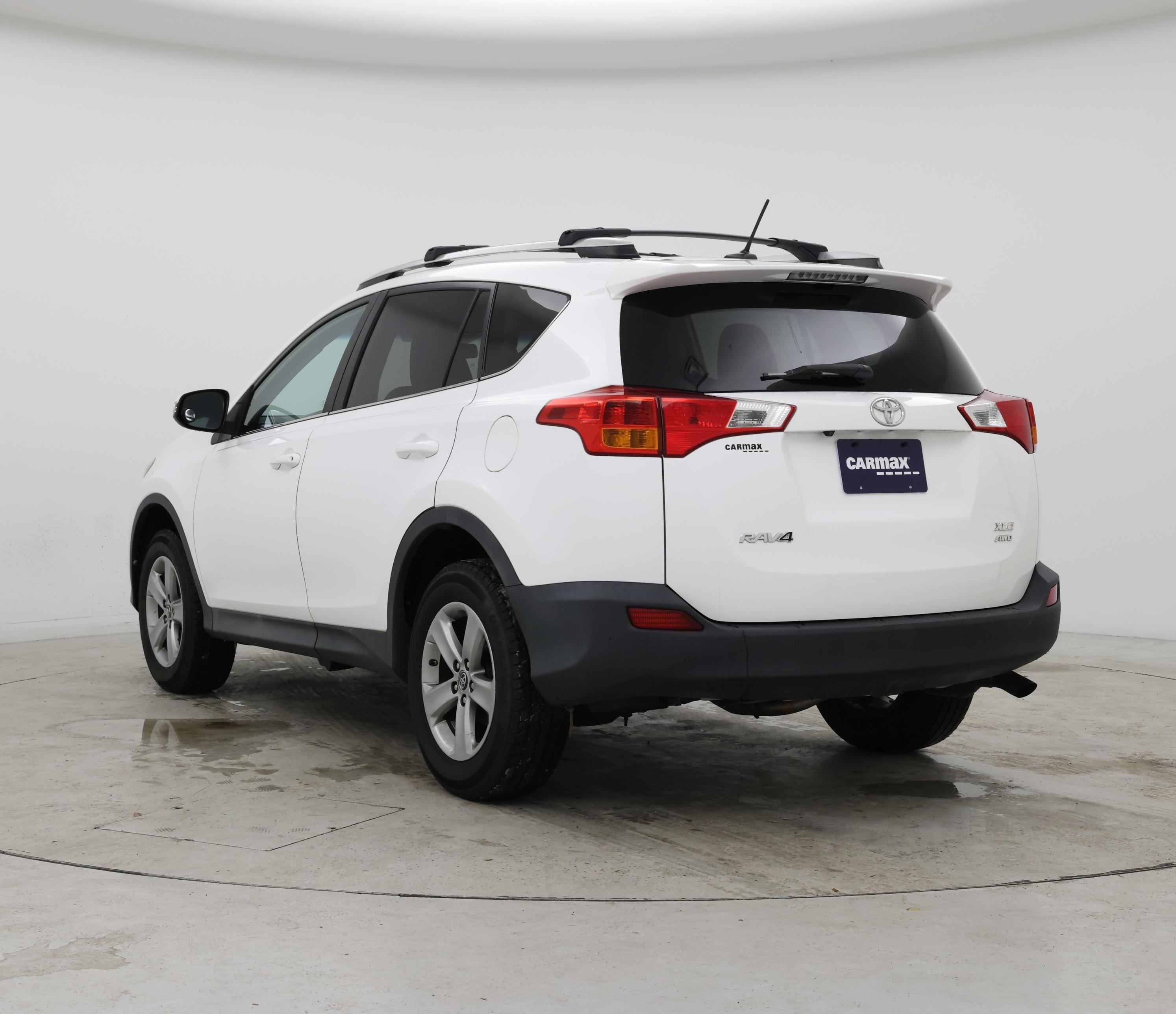 Thumbnail: 2015 Toyota RAV4 - 2