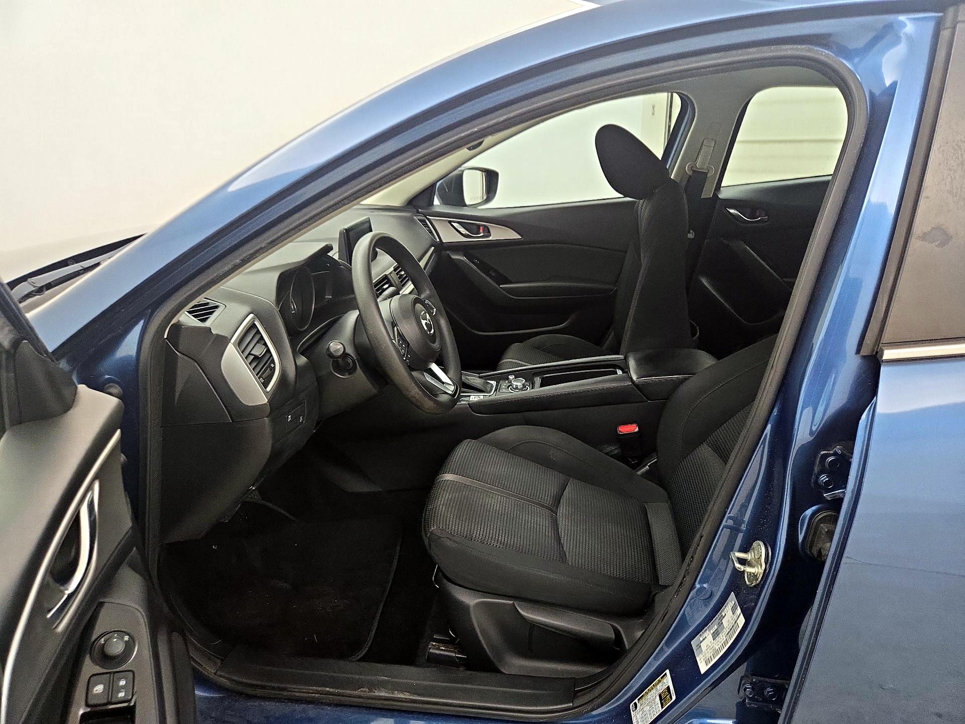 Thumbnail: 2018 Mazda Mazda3 - 11