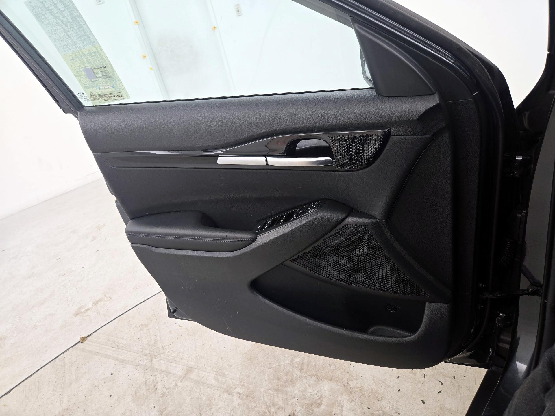 Thumbnail: 2023 Kia Seltos - 12