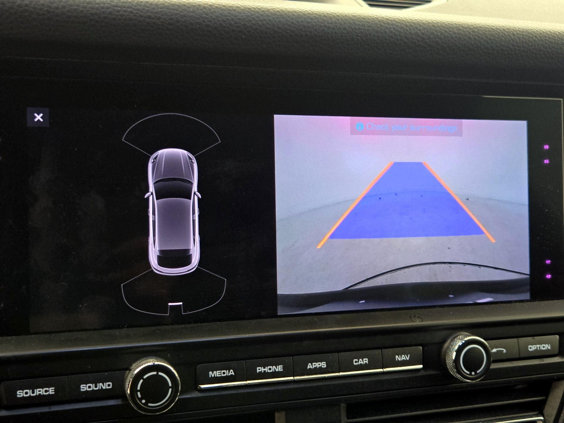 Thumbnail: 2019 Porsche Macan - 15