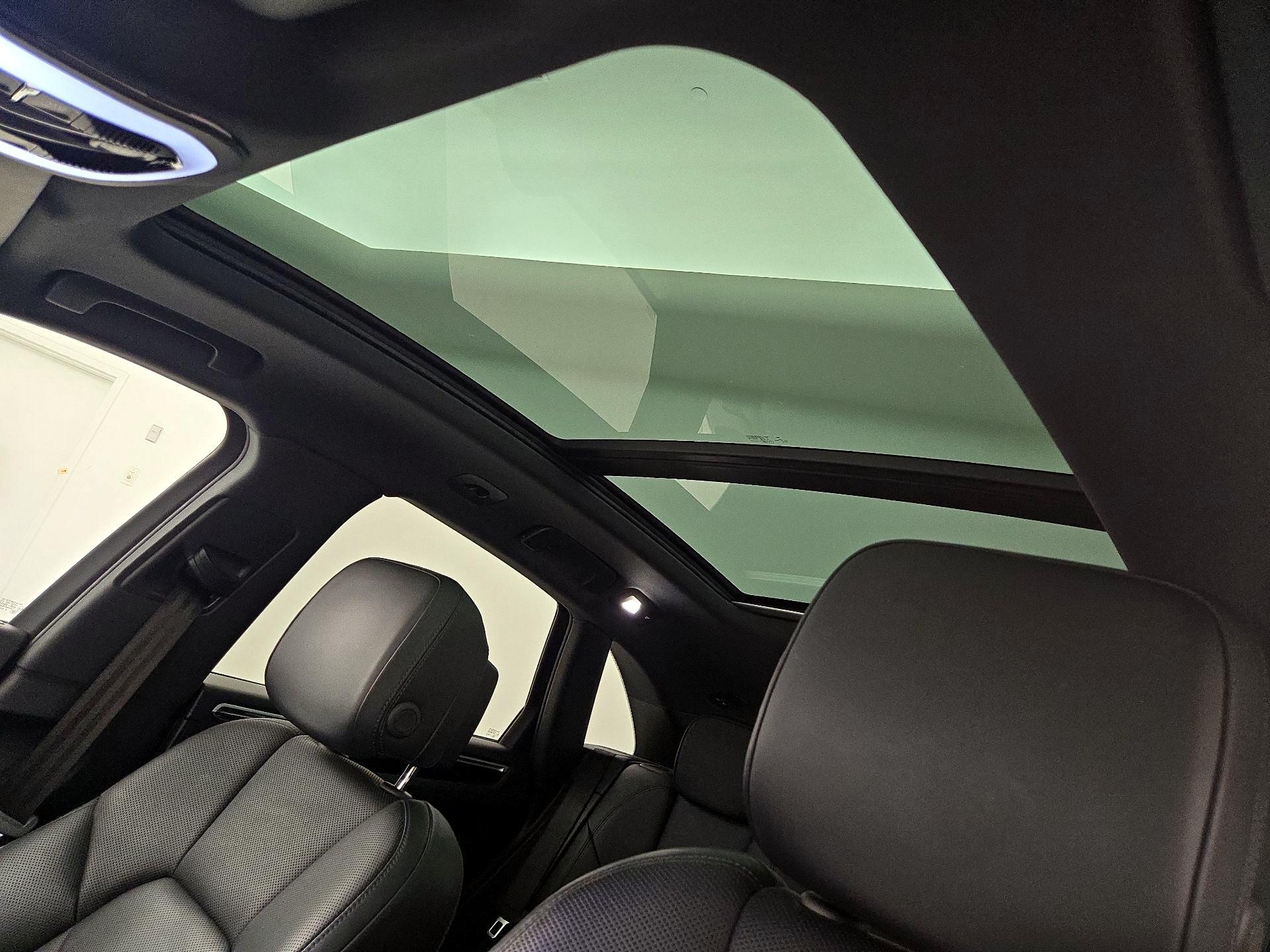 Thumbnail: 2019 Porsche Macan - 20