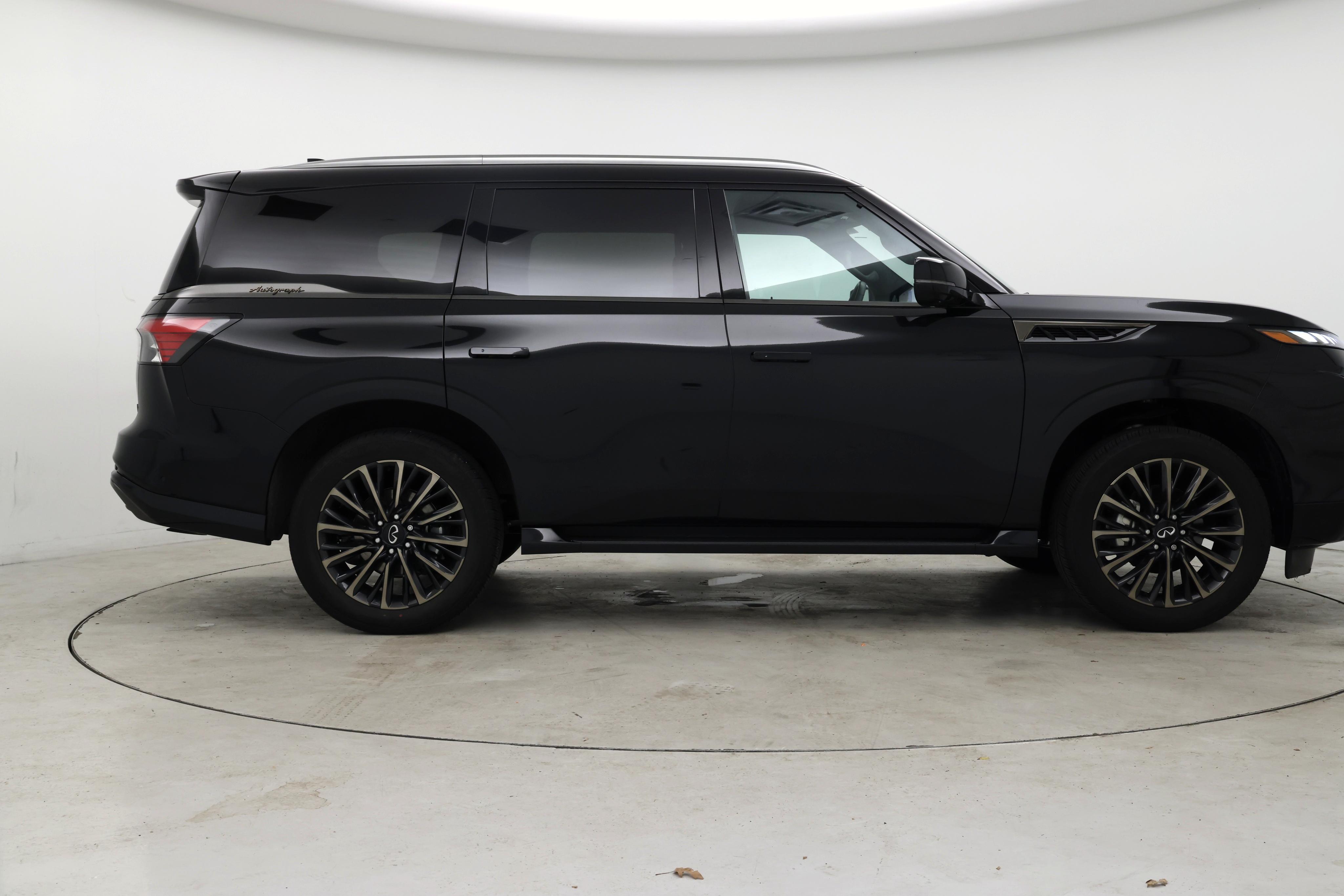 Thumbnail: 2025 INFINITI QX80 - 7