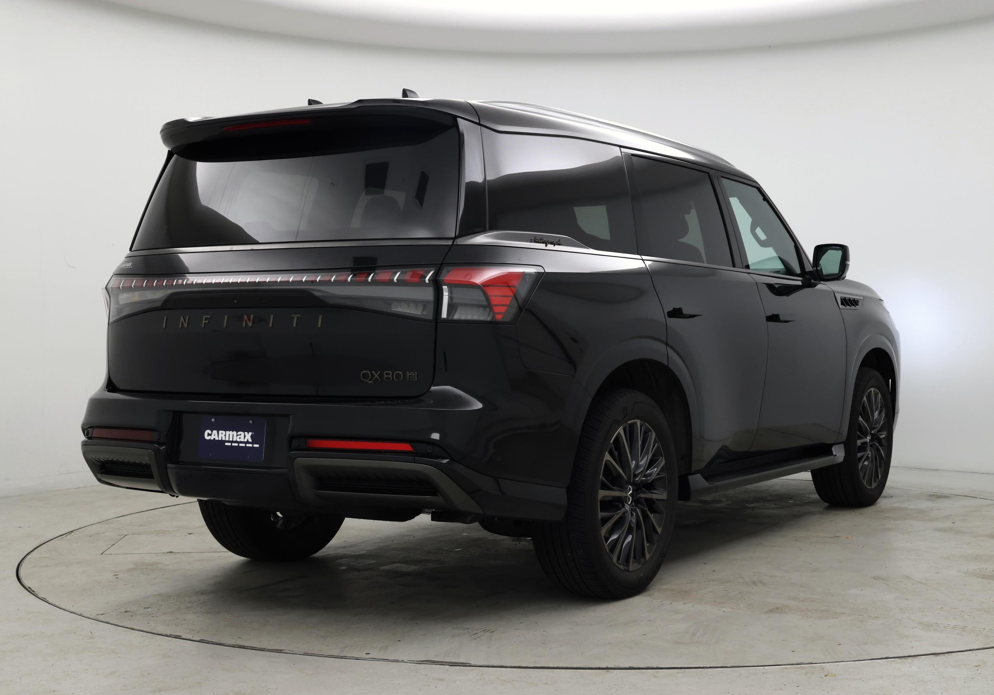 Thumbnail: 2025 INFINITI QX80 - 8