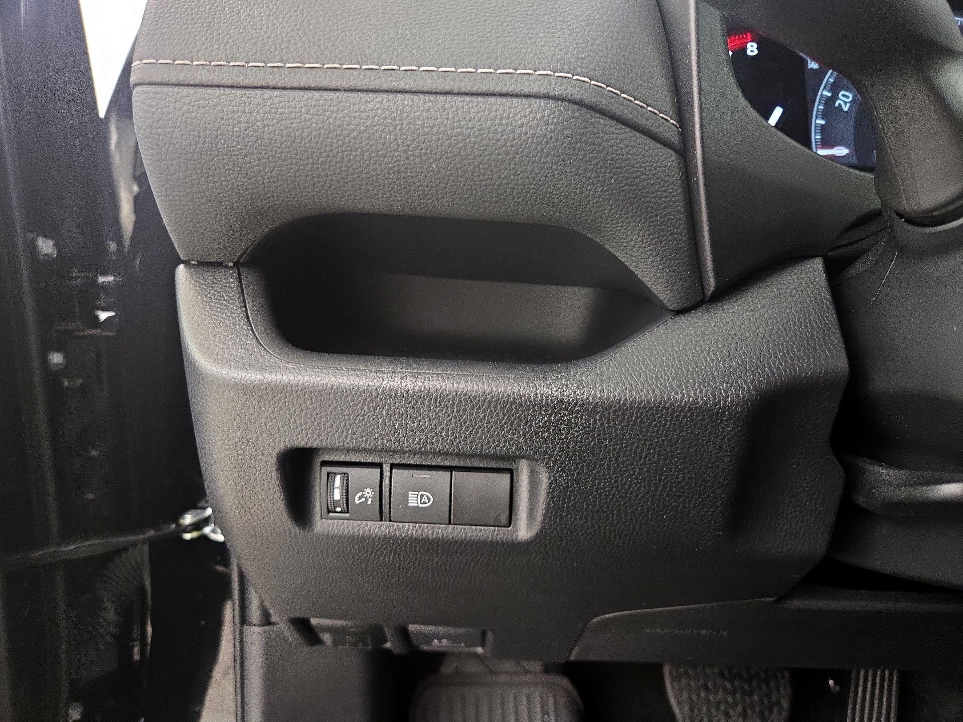 Thumbnail: 2025 Toyota RAV4 - 13