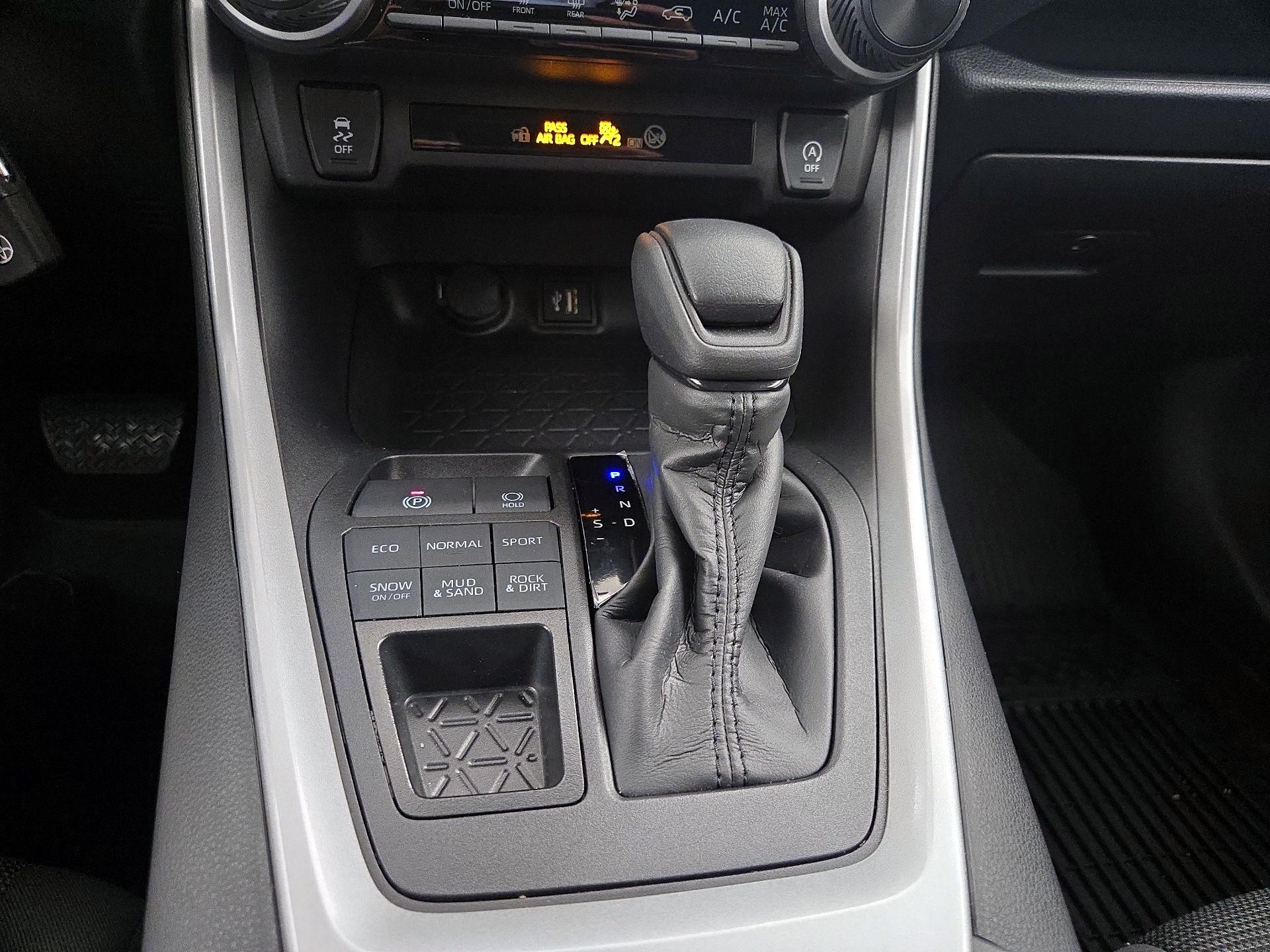 Thumbnail: 2025 Toyota RAV4 - 17