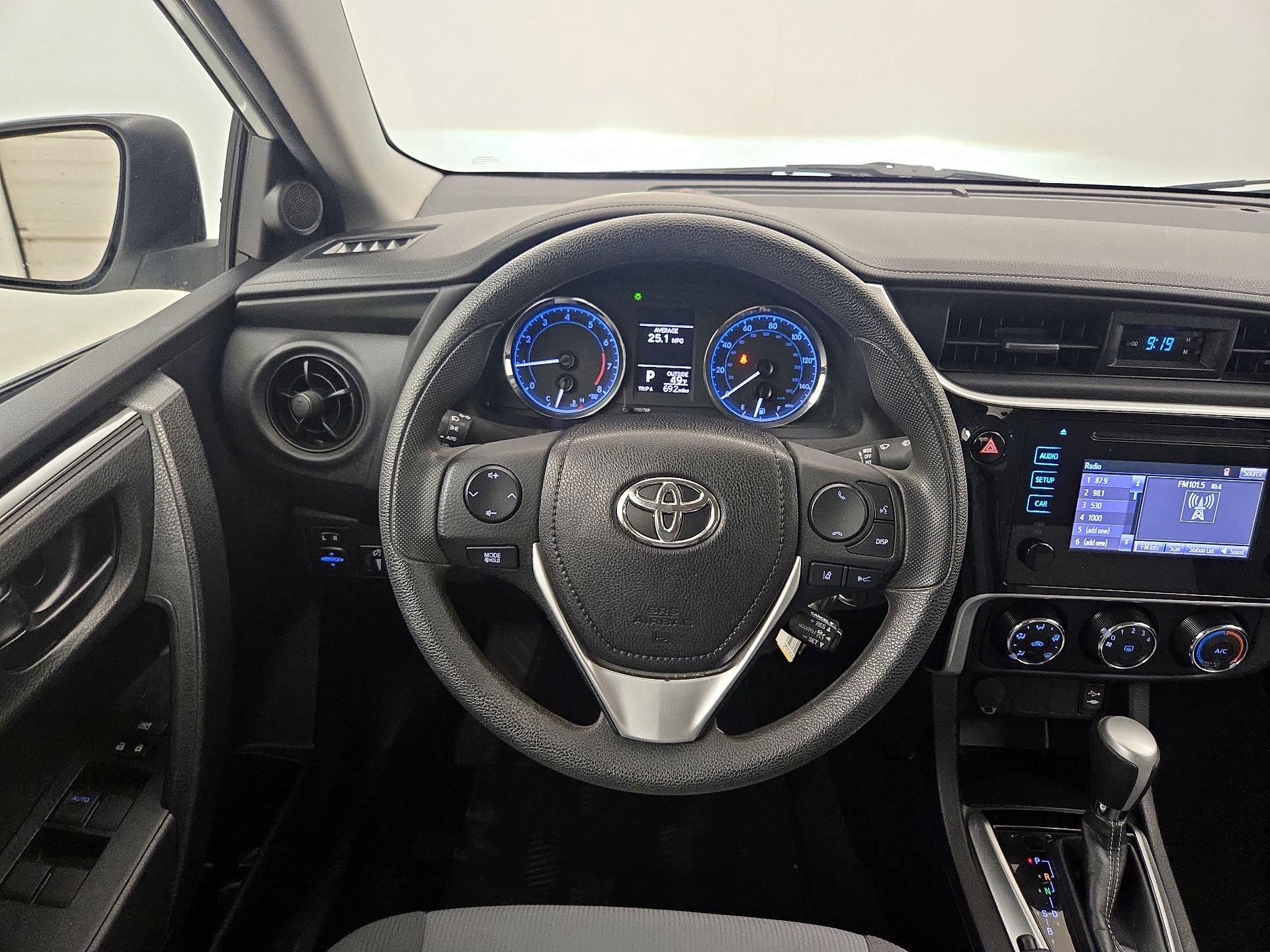 Thumbnail: 2018 Toyota Corolla - 10