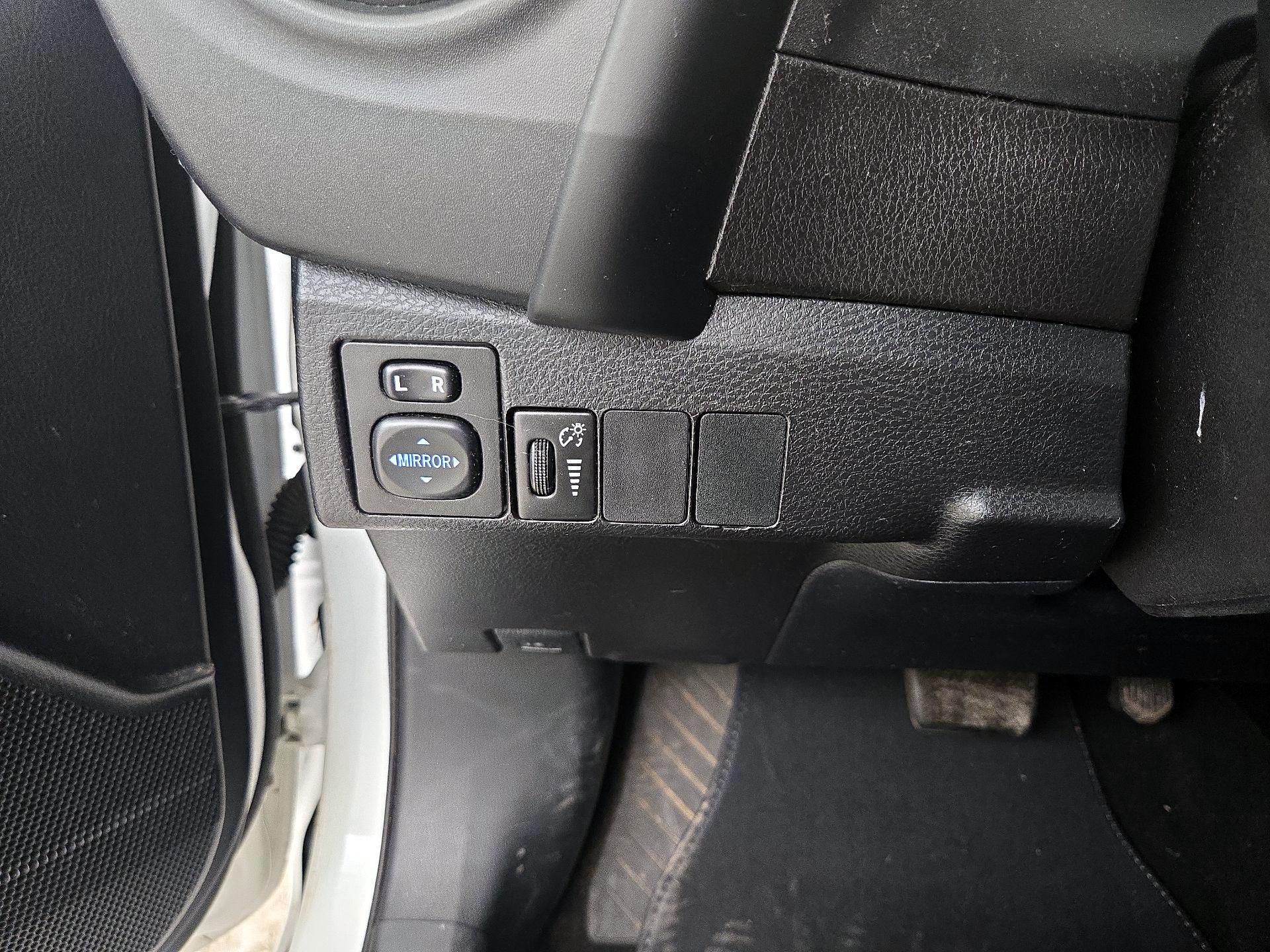 Thumbnail: 2018 Toyota Corolla - 13