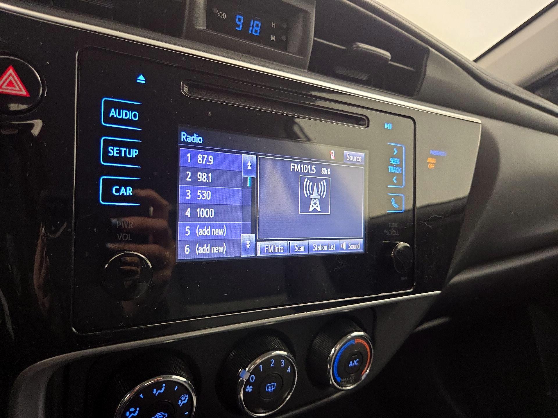 Thumbnail: 2018 Toyota Corolla - 15