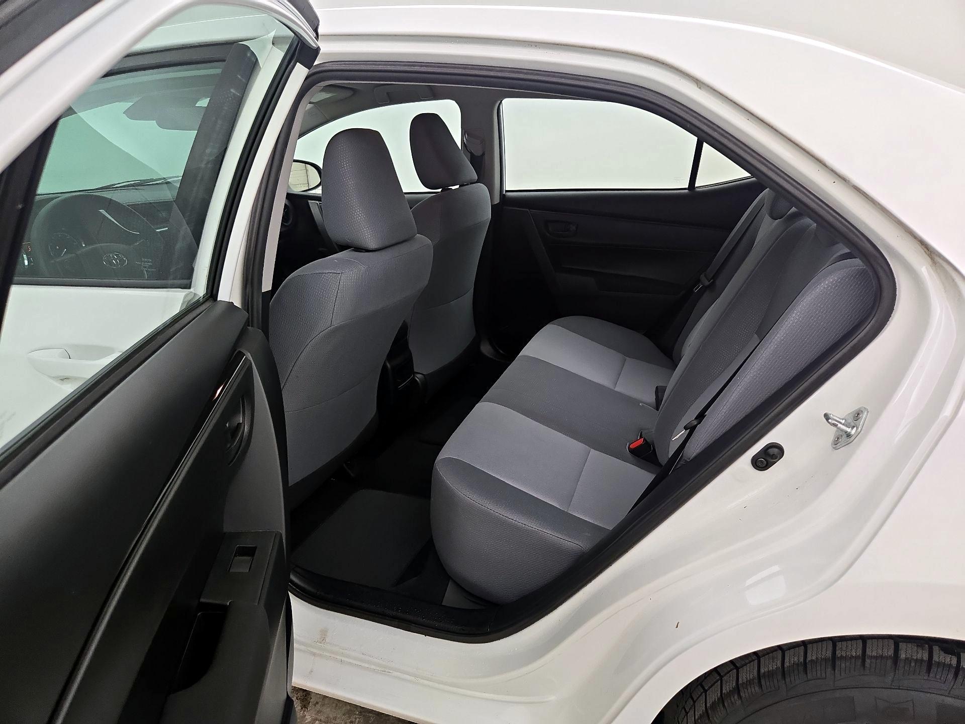 Thumbnail: 2018 Toyota Corolla - 19