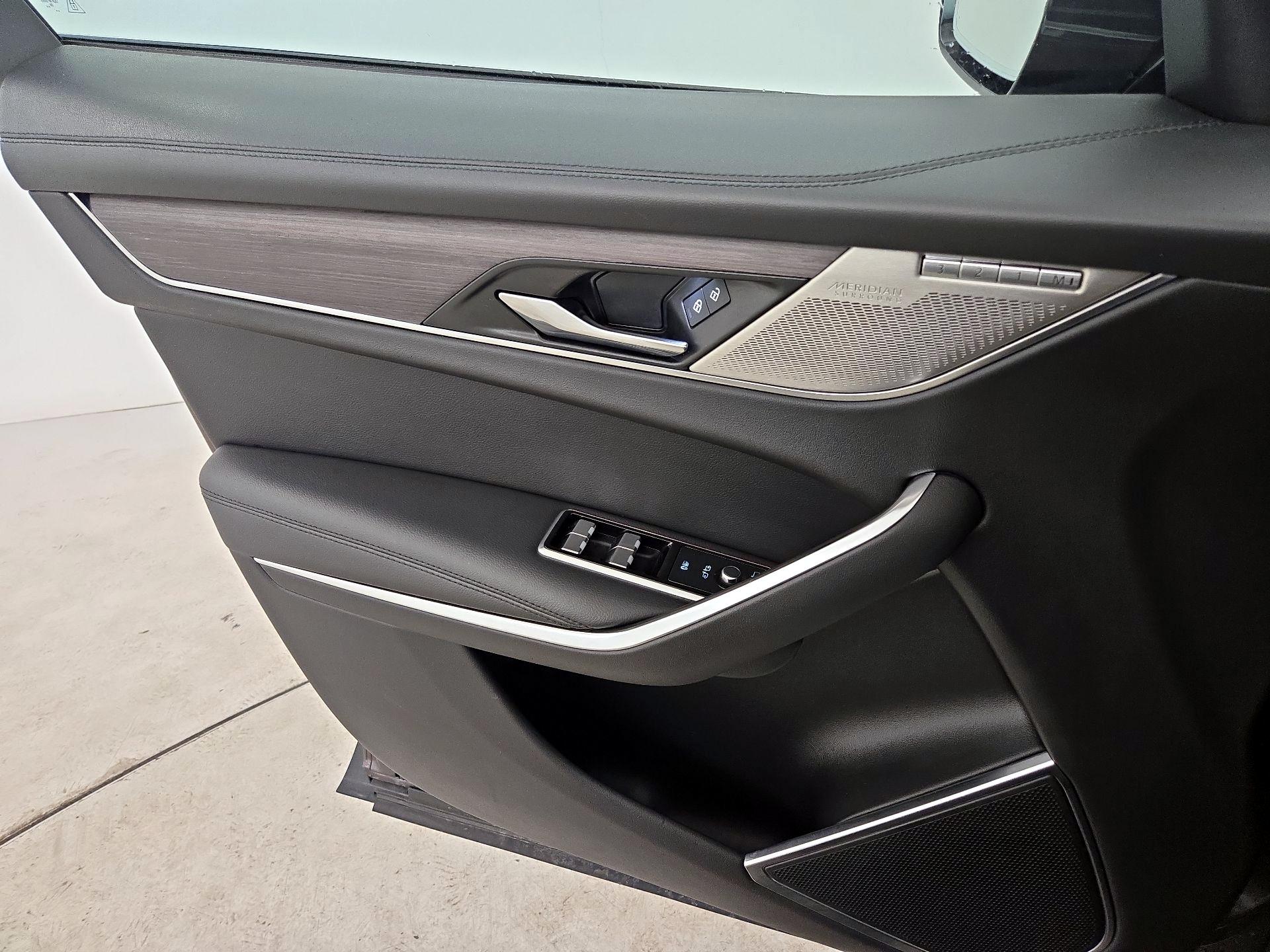 Thumbnail: 2021 Jaguar F-Pace - 12