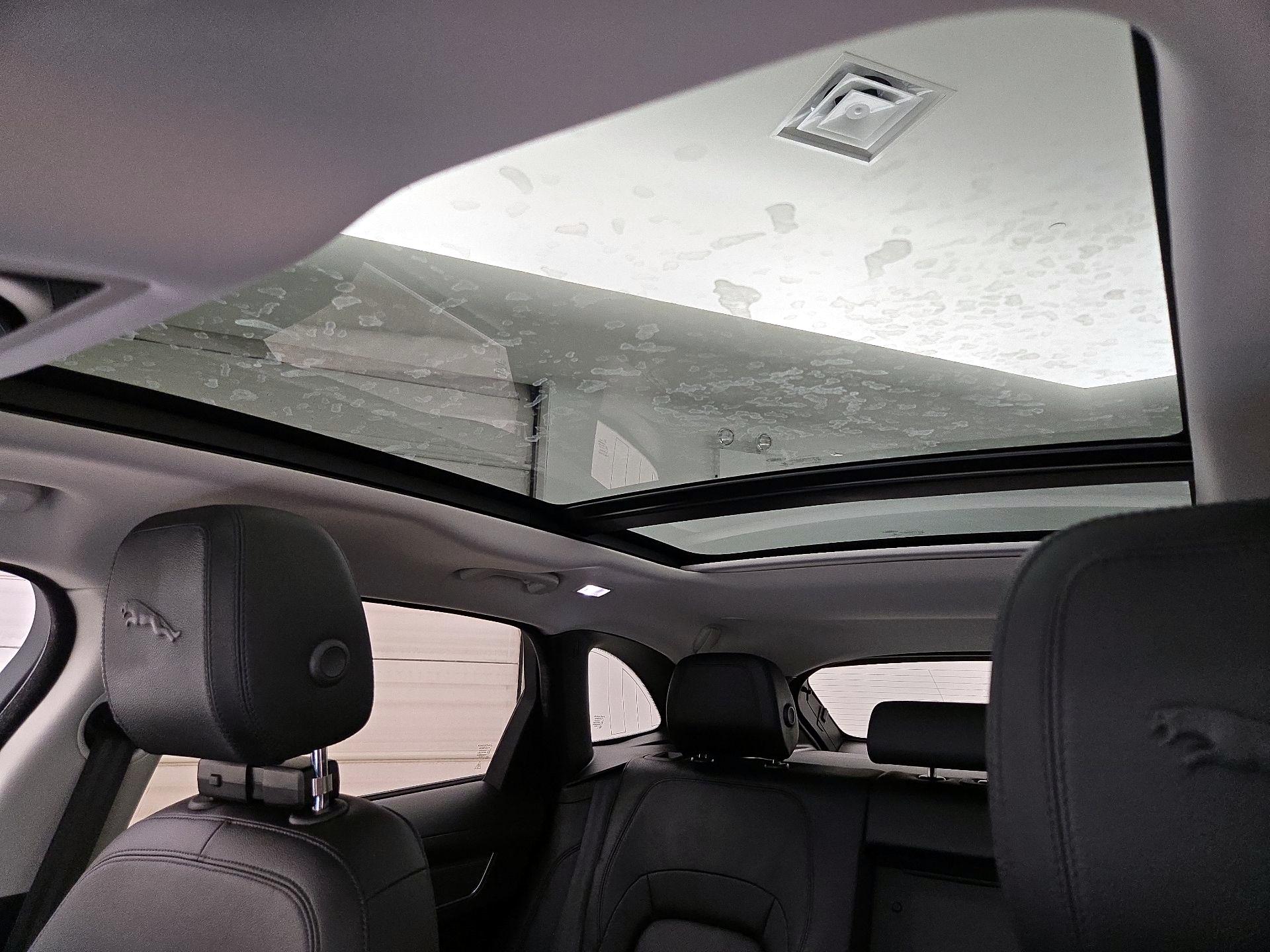 Thumbnail: 2021 Jaguar F-Pace - 19