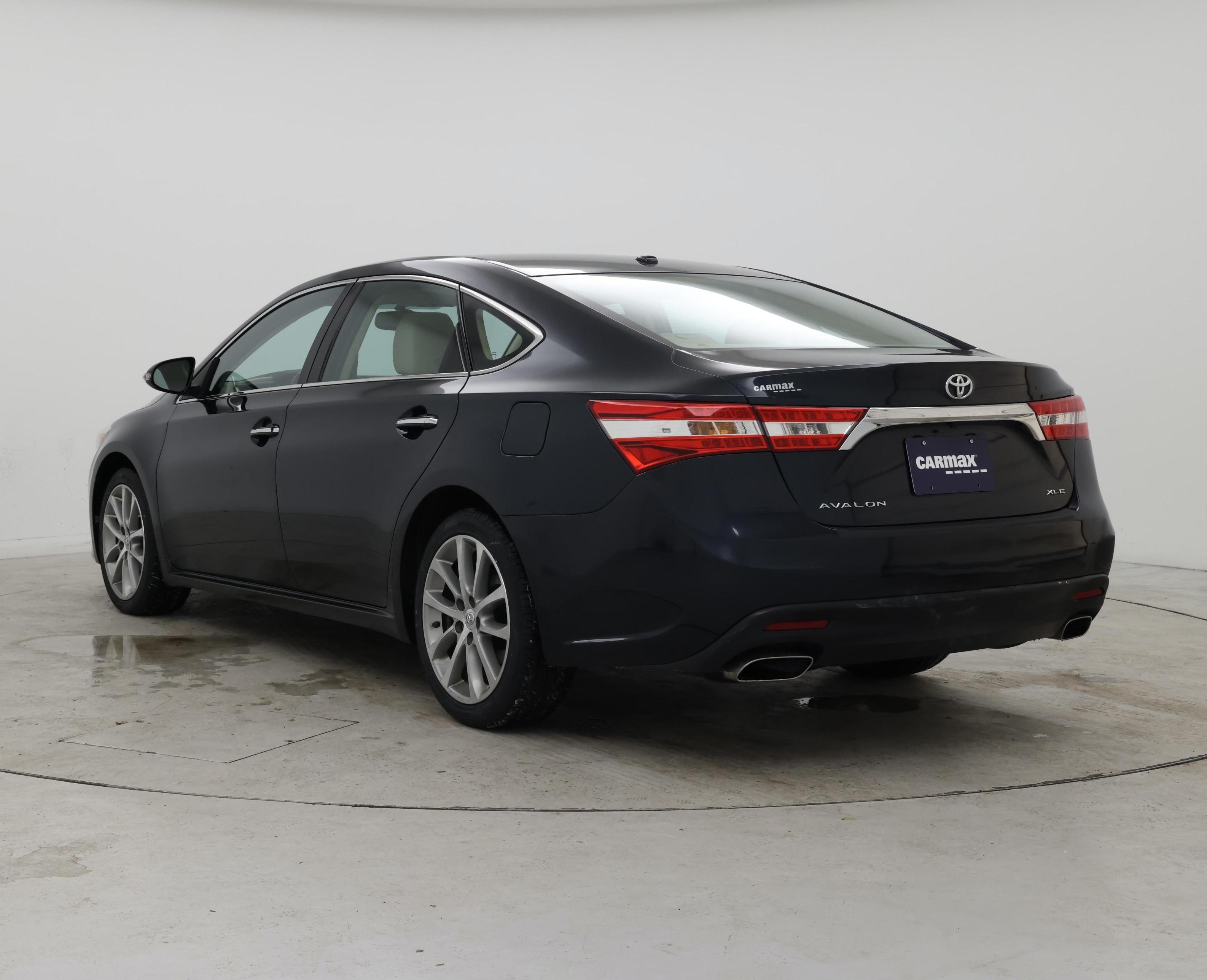 Thumbnail: 2015 Toyota Avalon - 2