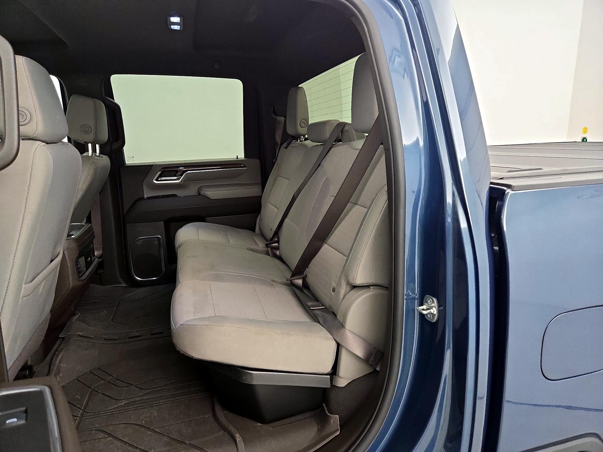 Thumbnail: 2025 Chevrolet Silverado 2500 - 19