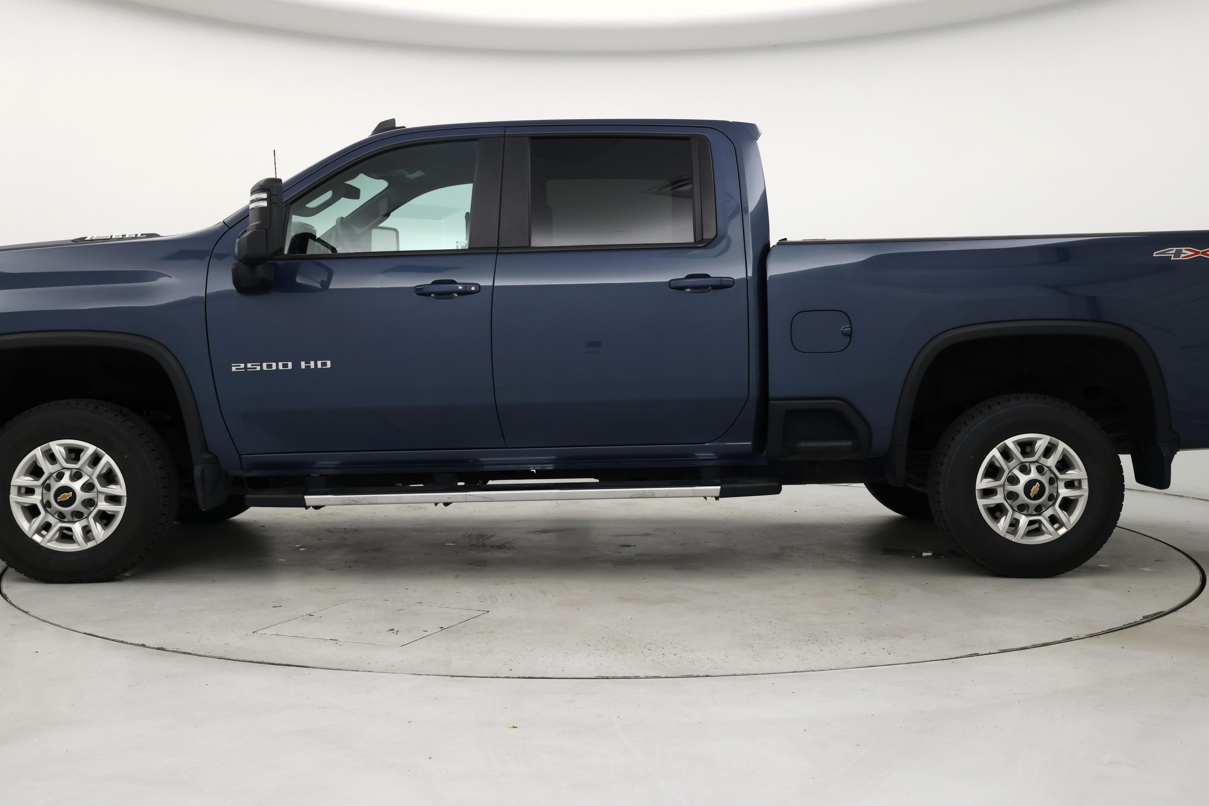 Thumbnail: 2025 Chevrolet Silverado 2500 - 3