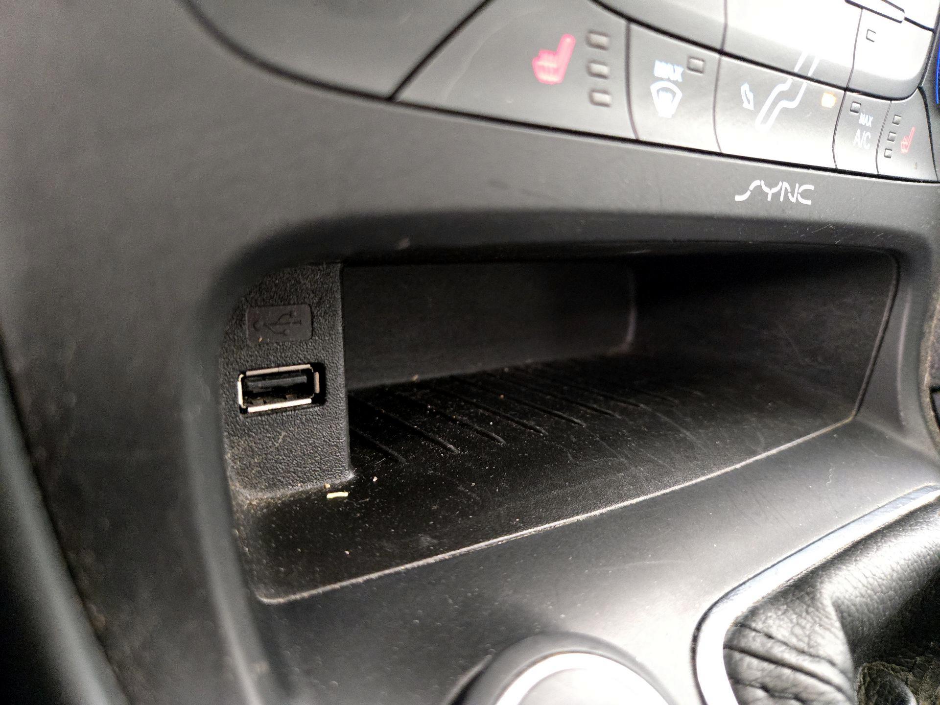 Thumbnail: 2015 Ford Focus - 18