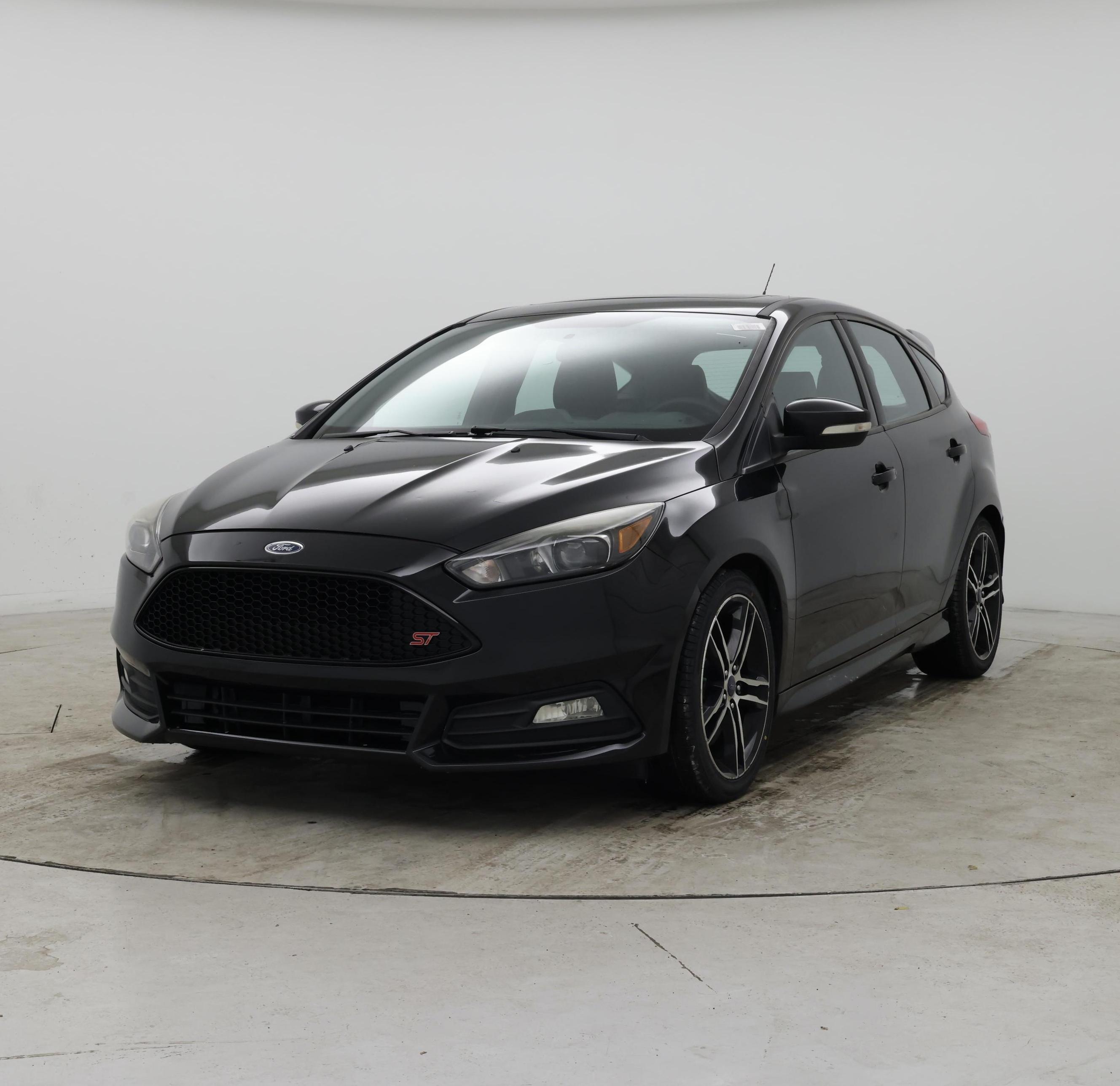 Thumbnail: 2015 Ford Focus - 4