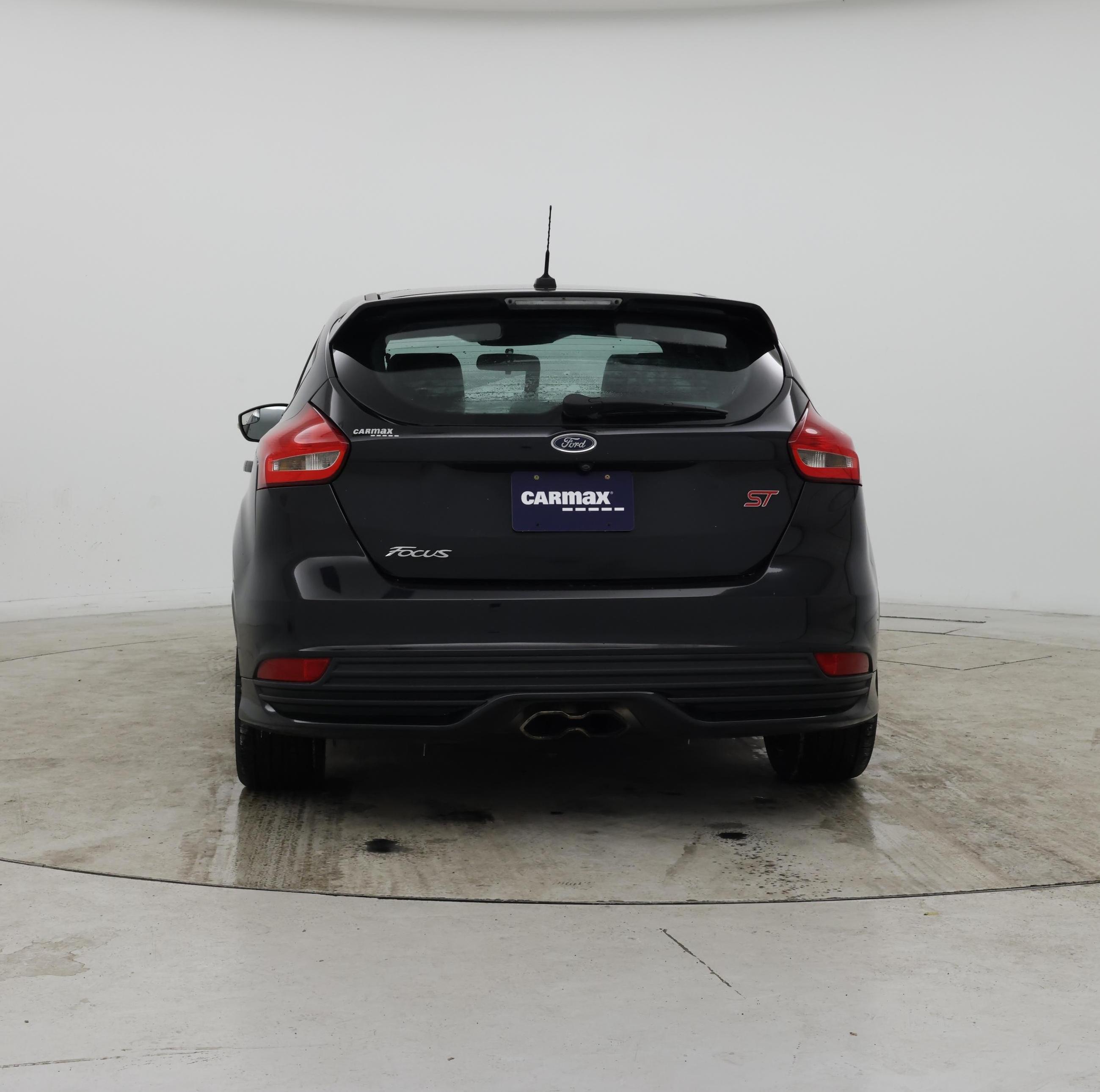 Thumbnail: 2015 Ford Focus - 6