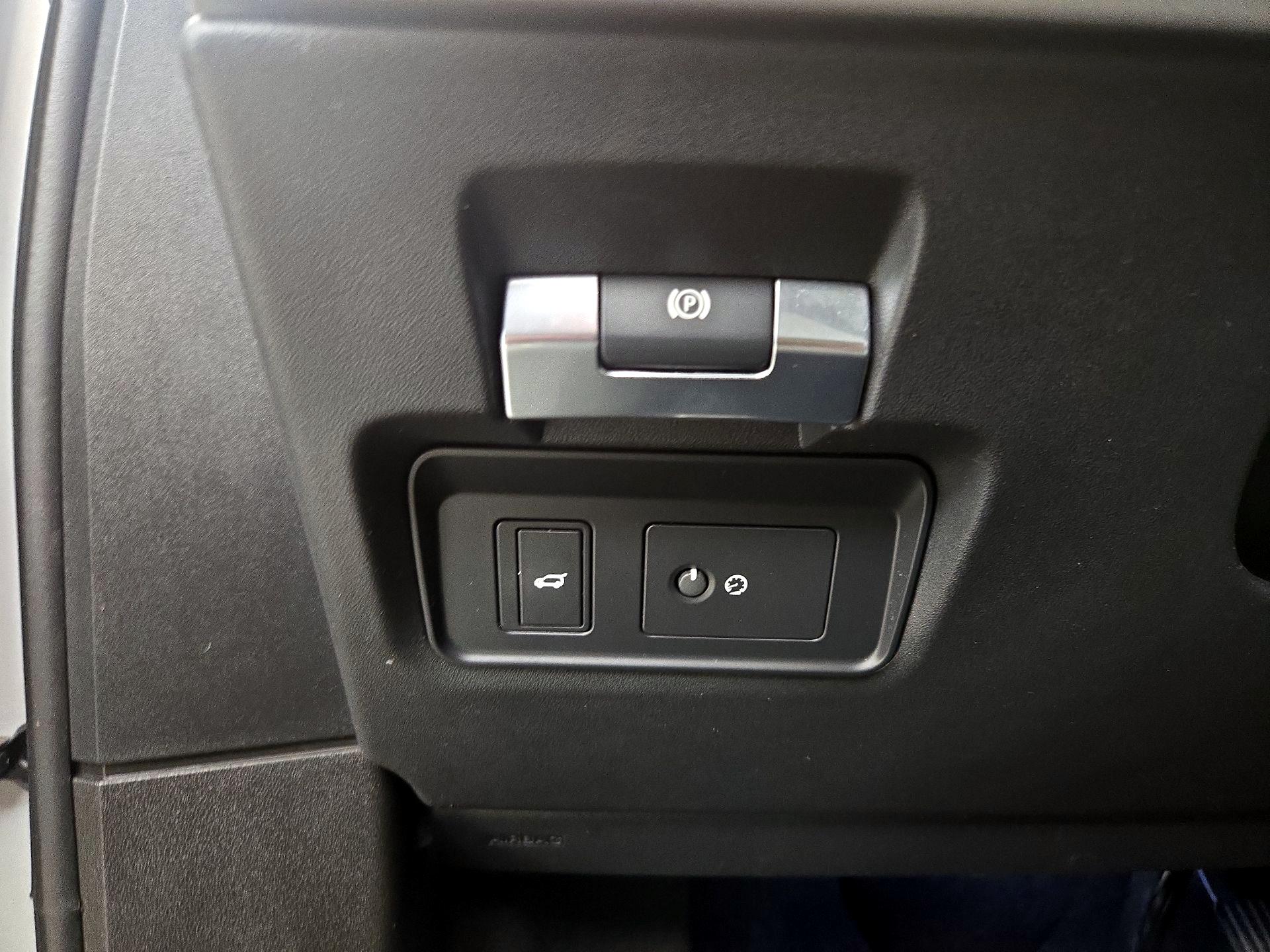 Thumbnail: 2022 Land Rover Range Rover Evoque - 13