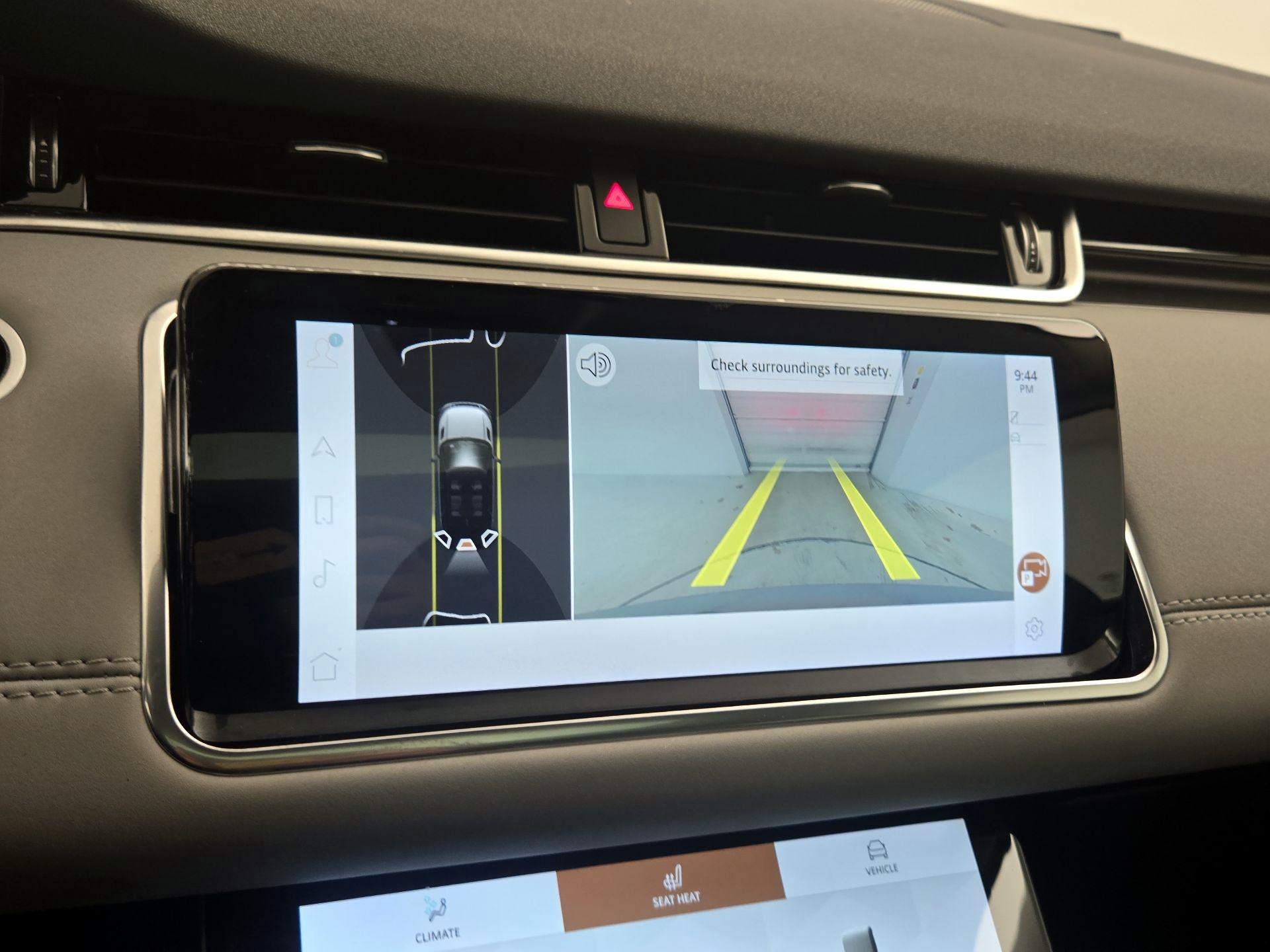 Thumbnail: 2022 Land Rover Range Rover Evoque - 15