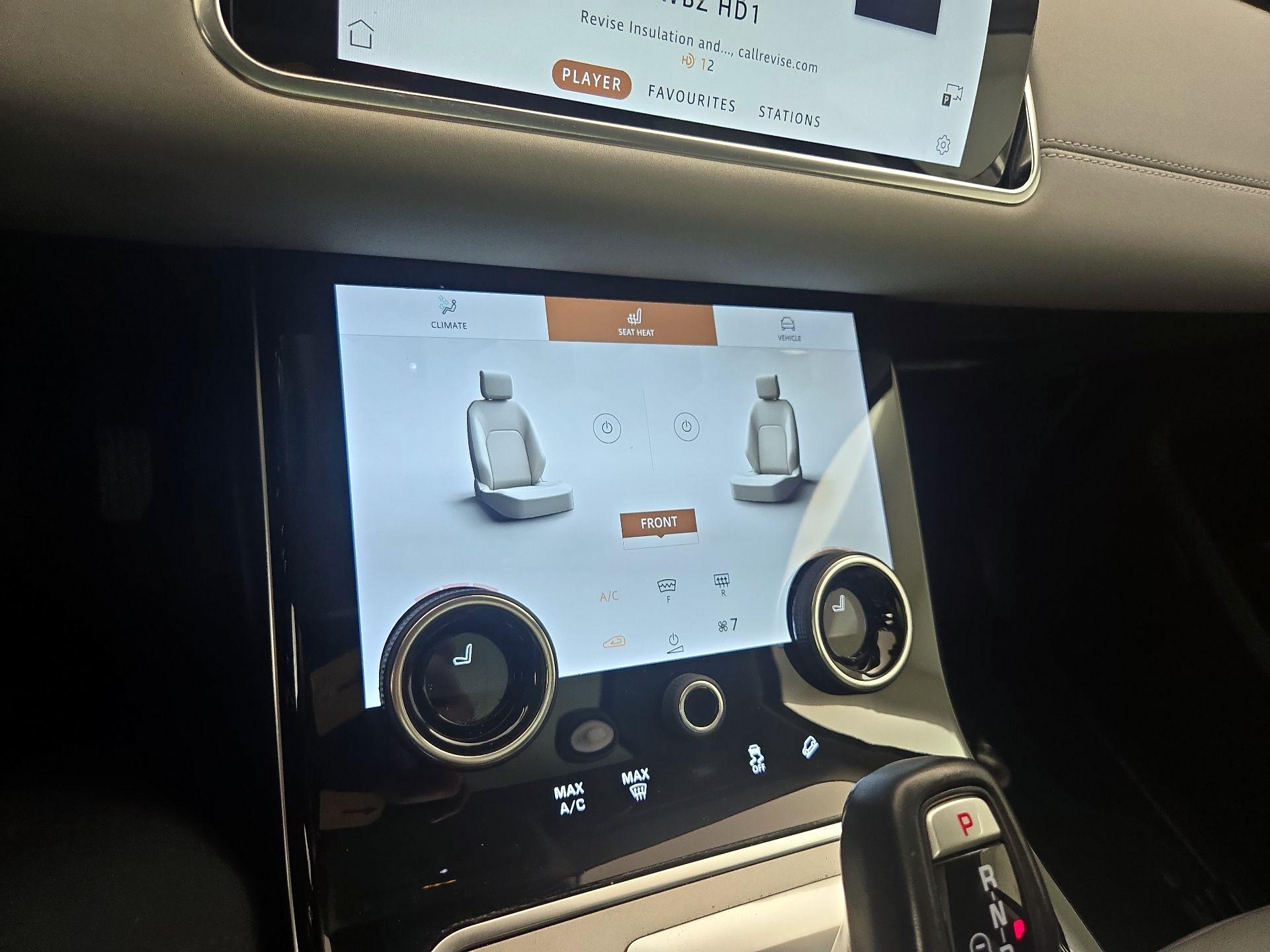 Thumbnail: 2022 Land Rover Range Rover Evoque - 17