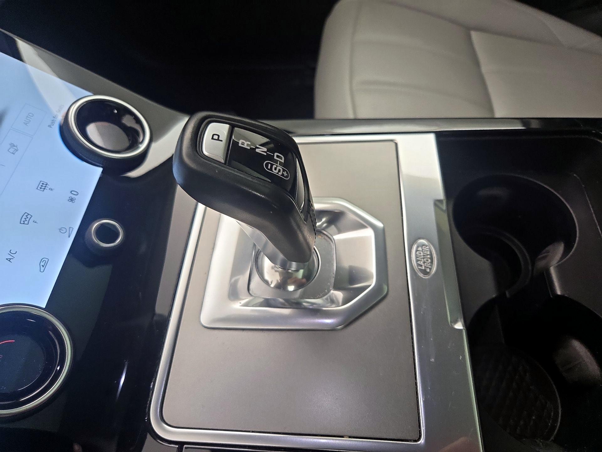 Thumbnail: 2022 Land Rover Range Rover Evoque - 18