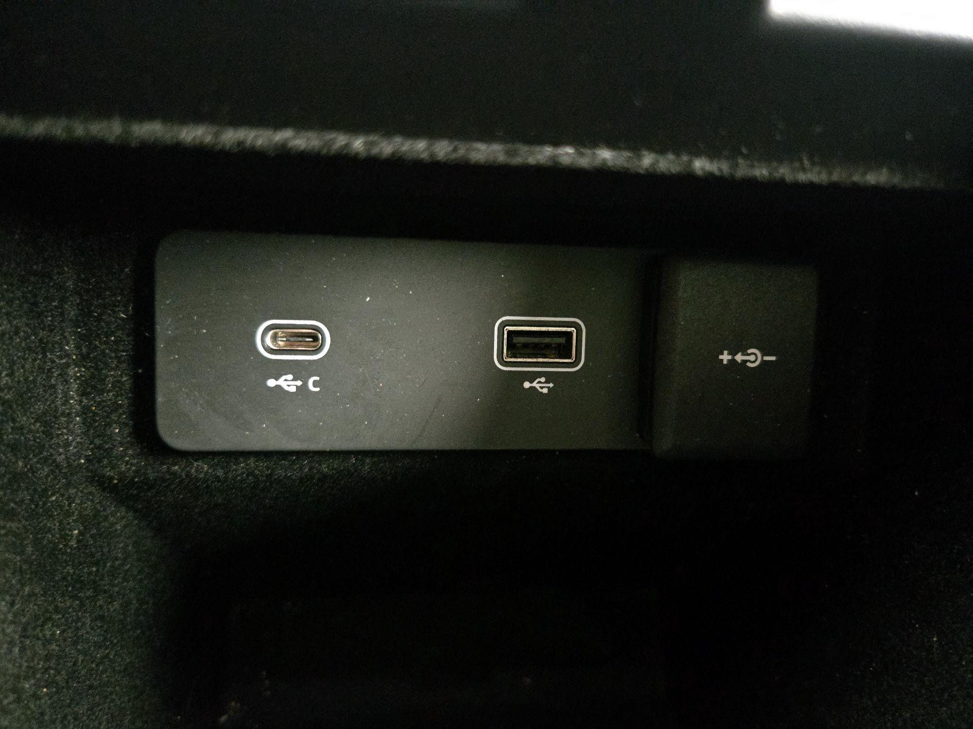 Thumbnail: 2022 Land Rover Range Rover Evoque - 19