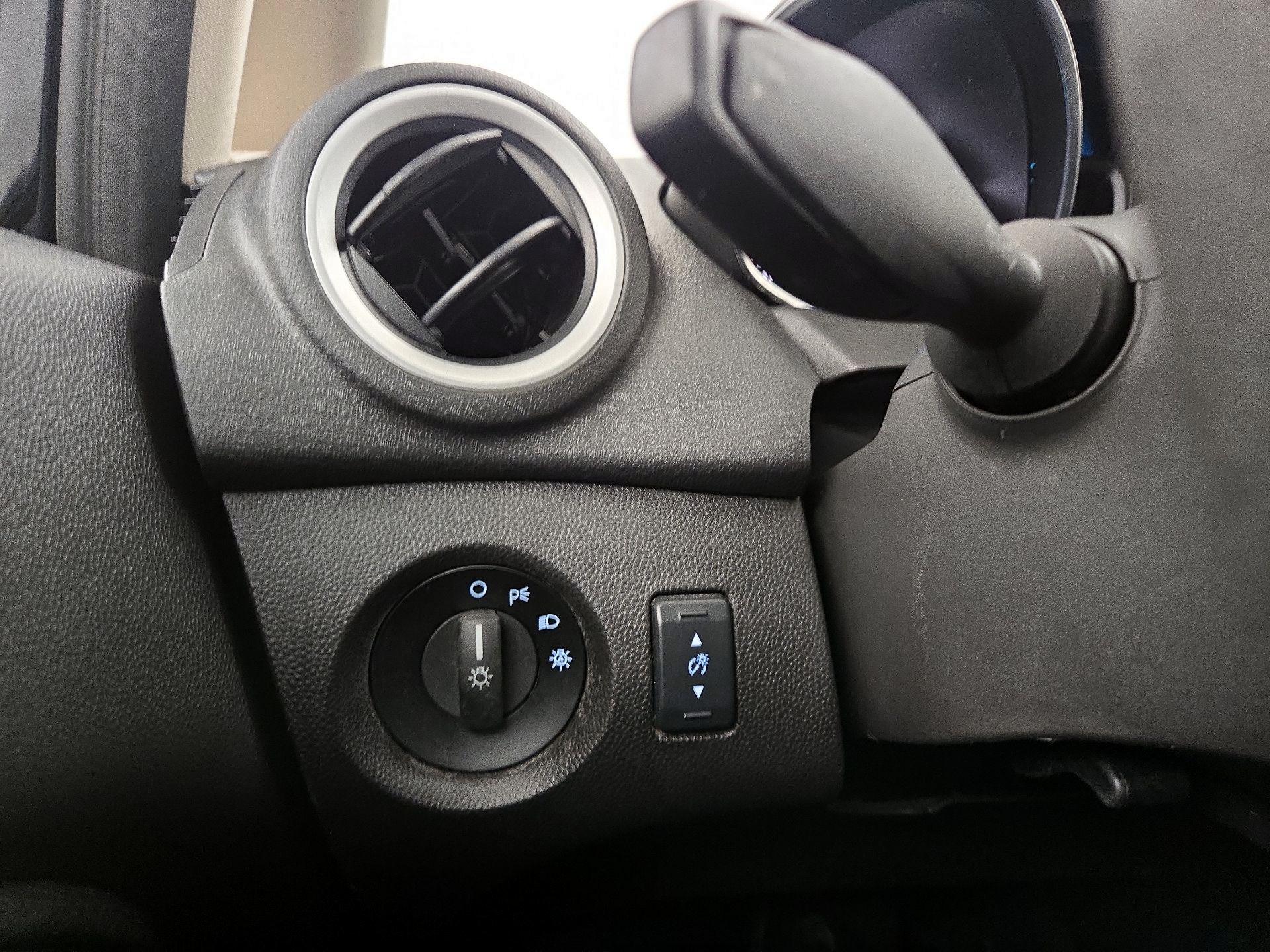 Thumbnail: 2018 Ford Fiesta - 13