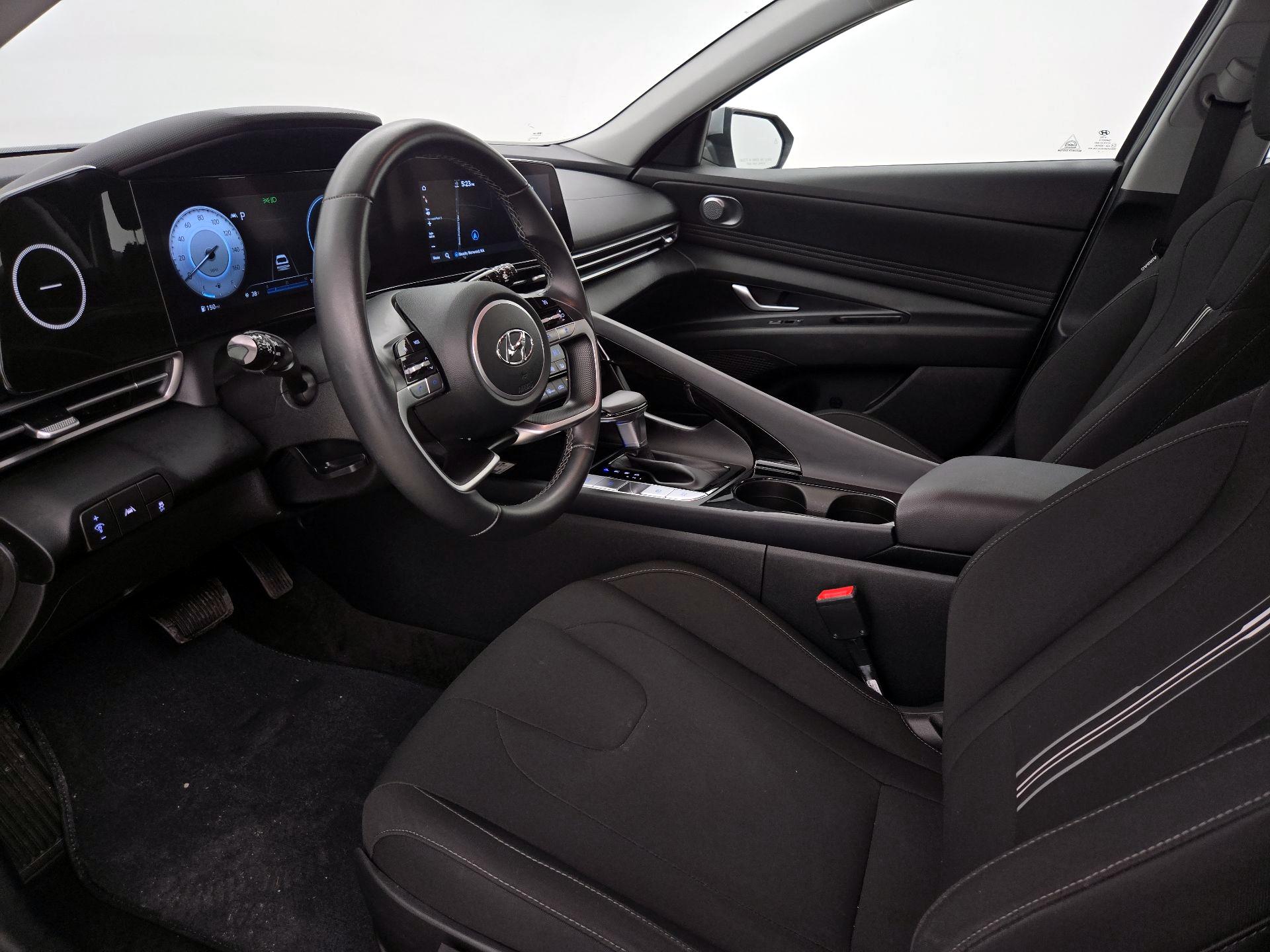 Thumbnail: 2023 Hyundai Elantra - 11