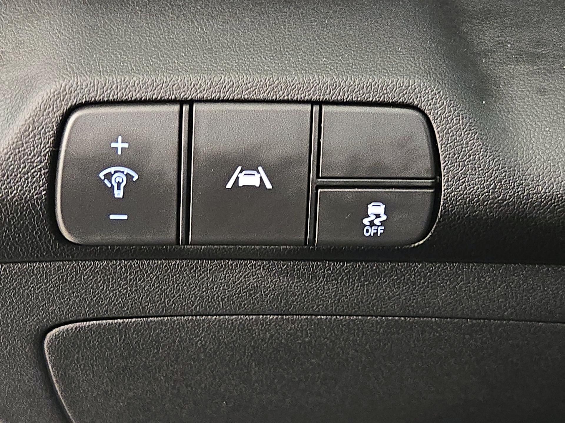 Thumbnail: 2023 Hyundai Elantra - 13