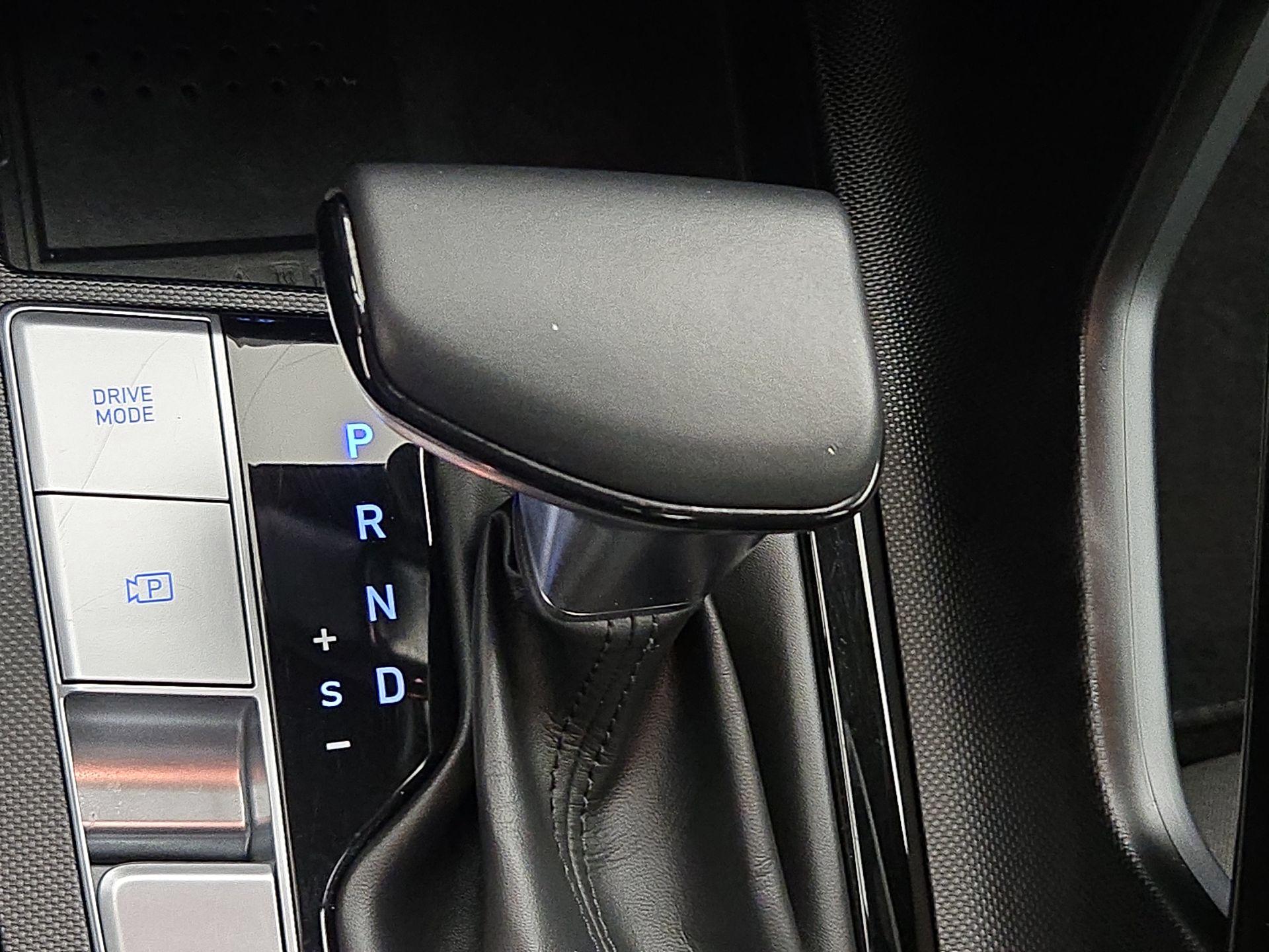 Thumbnail: 2023 Hyundai Elantra - 18