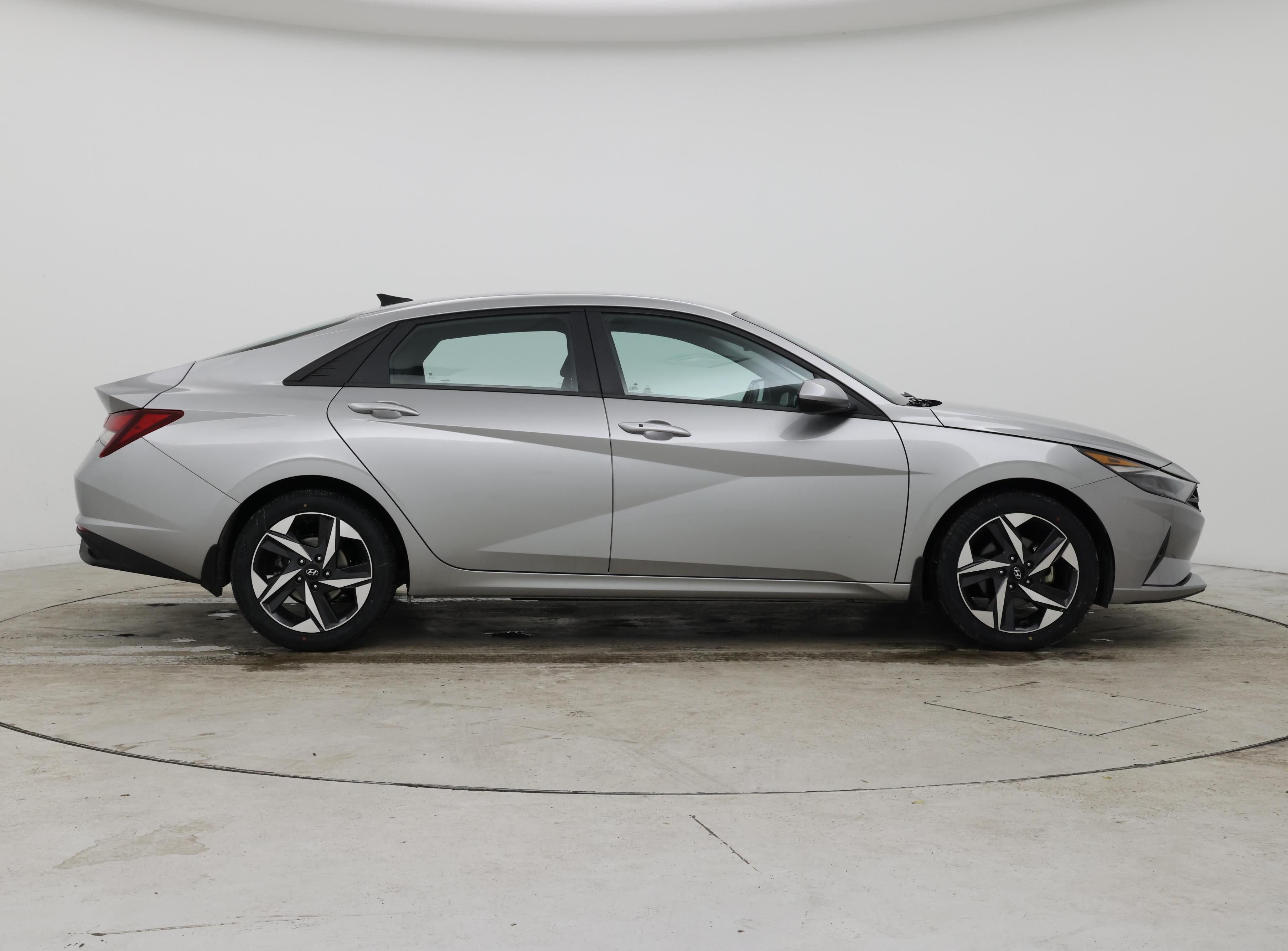 Thumbnail: 2023 Hyundai Elantra - 7