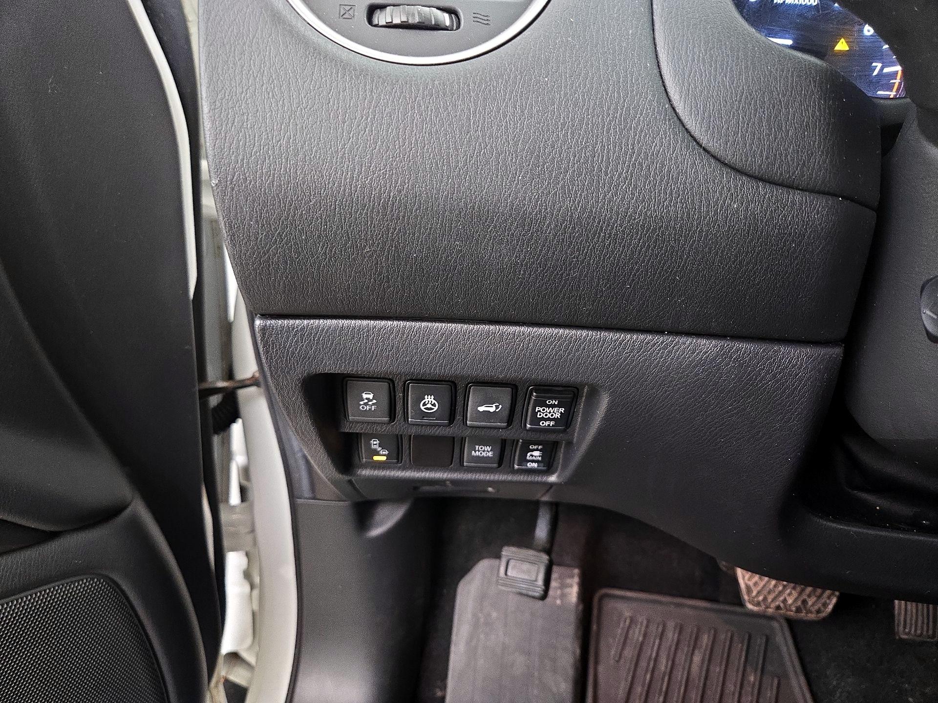 Thumbnail: 2017 Nissan Pathfinder - 13