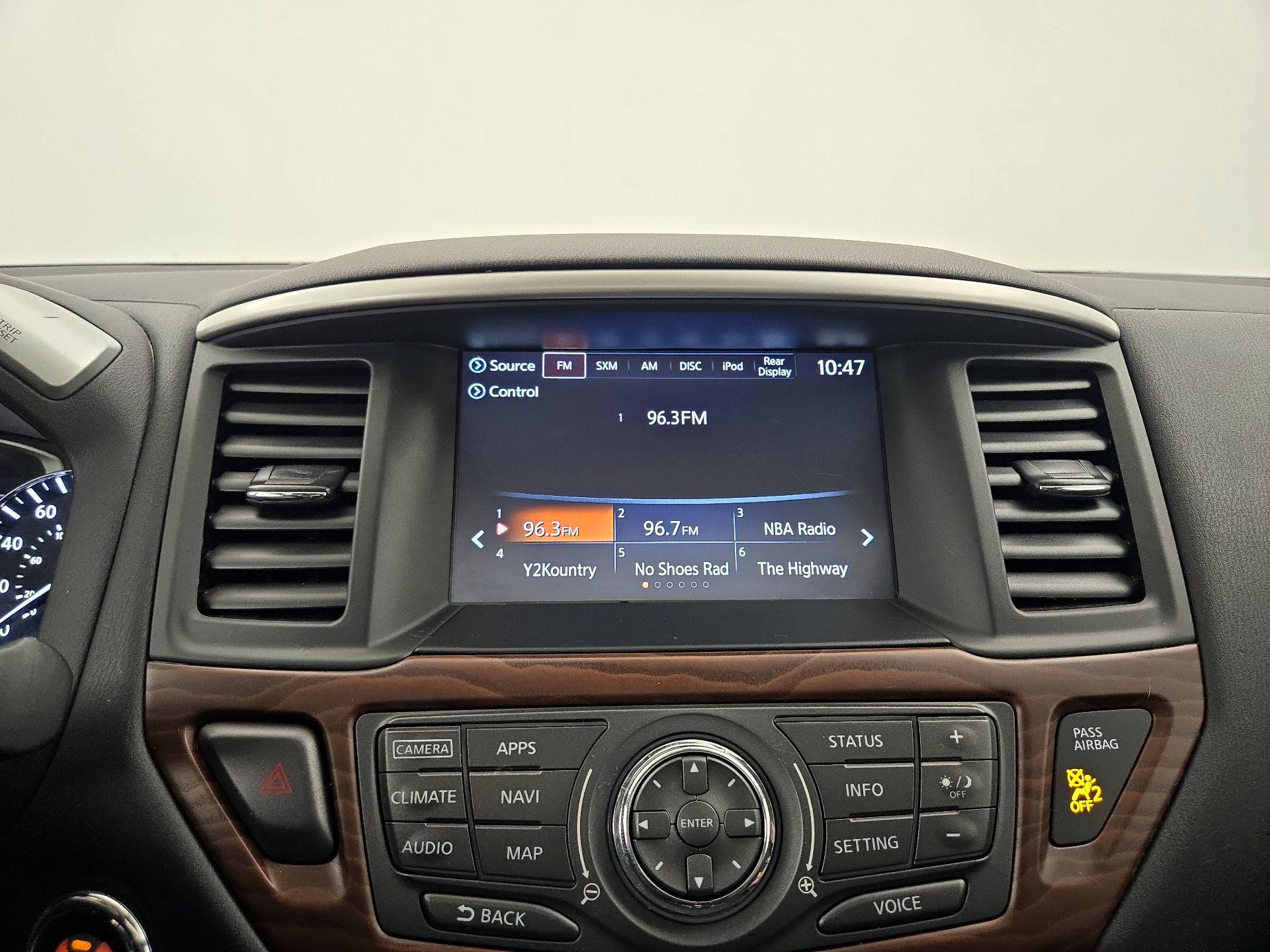 Thumbnail: 2017 Nissan Pathfinder - 16