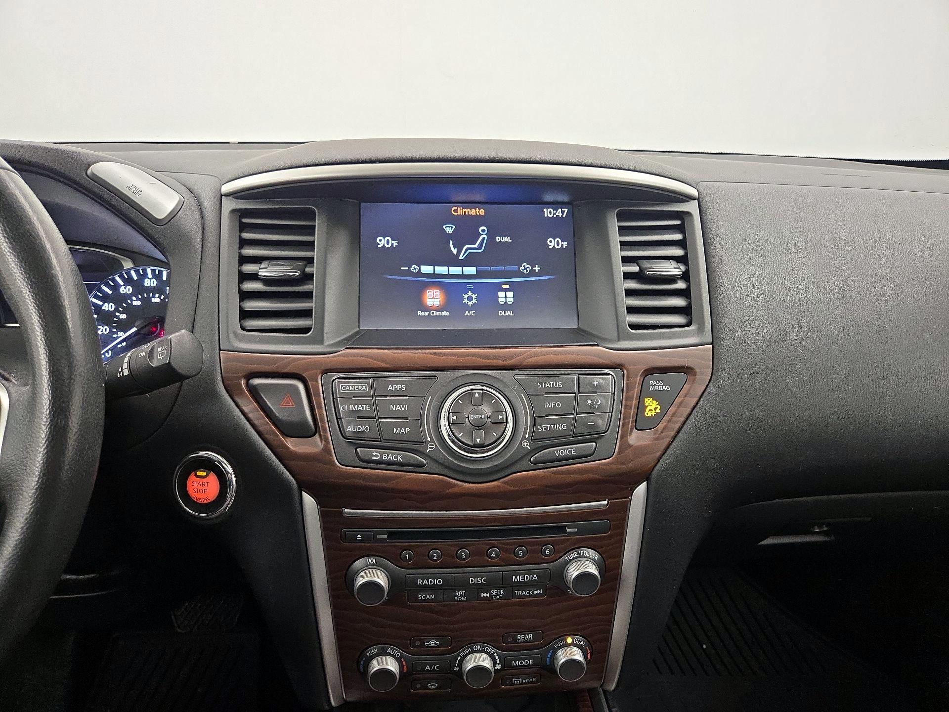 Thumbnail: 2017 Nissan Pathfinder - 17